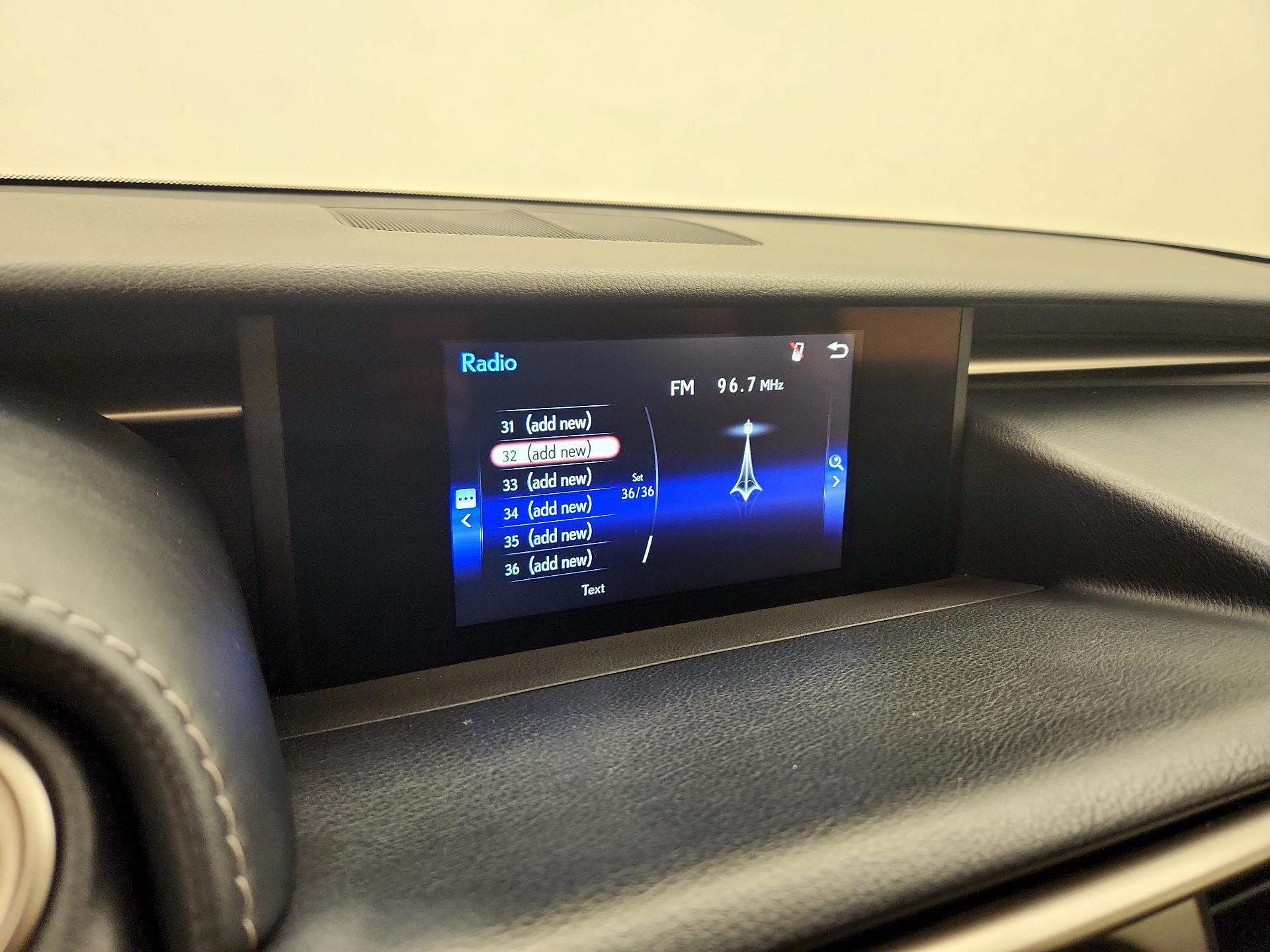 Thumbnail: 2016 Lexus IS - 15