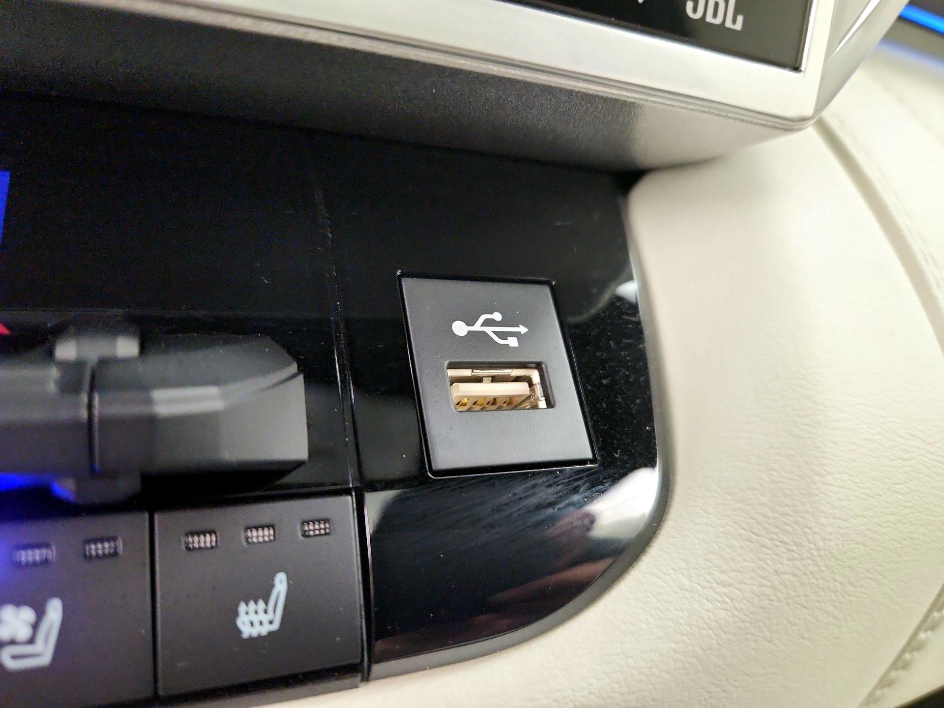 Thumbnail: 2024 Toyota Tundra - 18