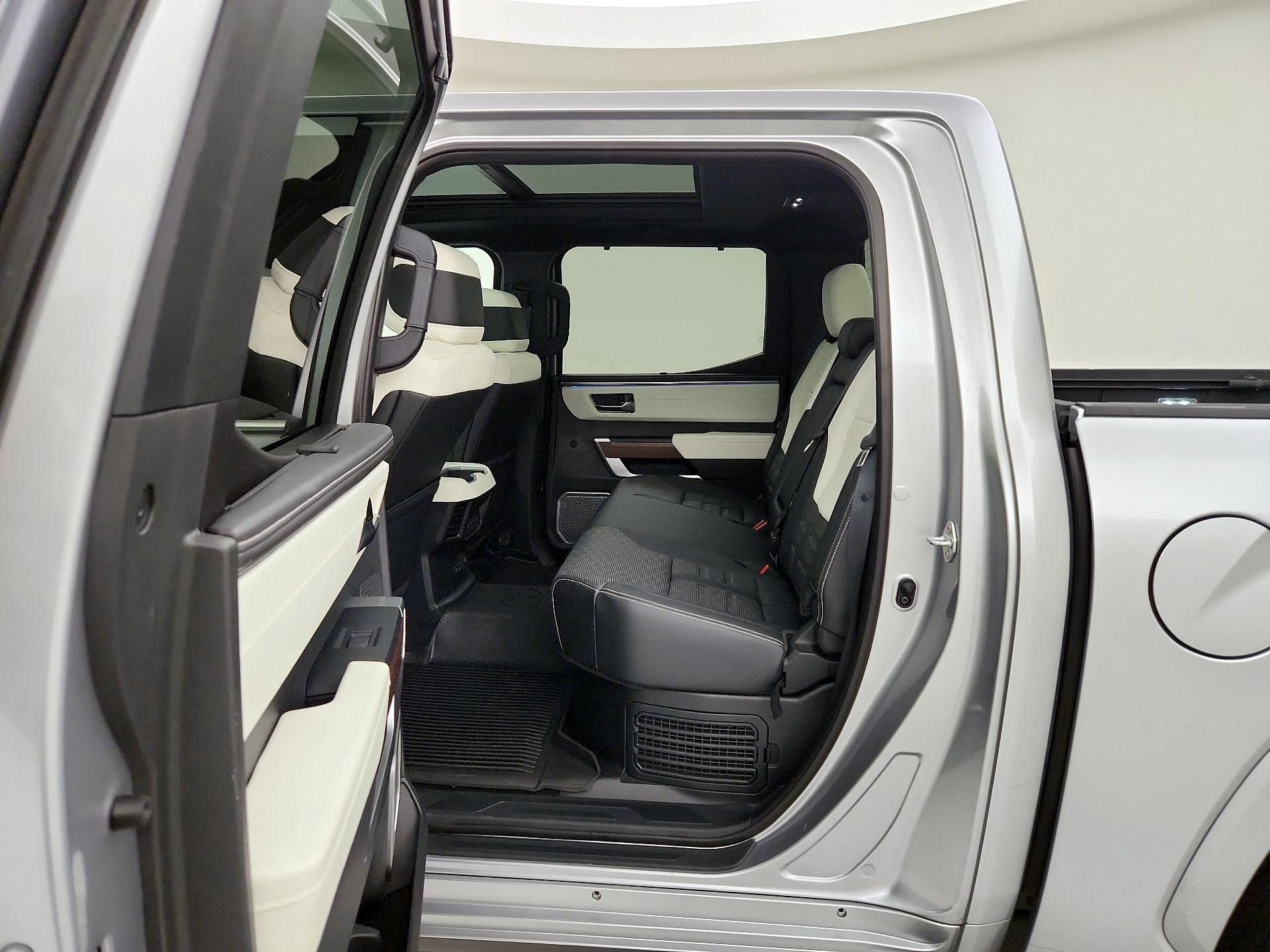 Thumbnail: 2024 Toyota Tundra - 20