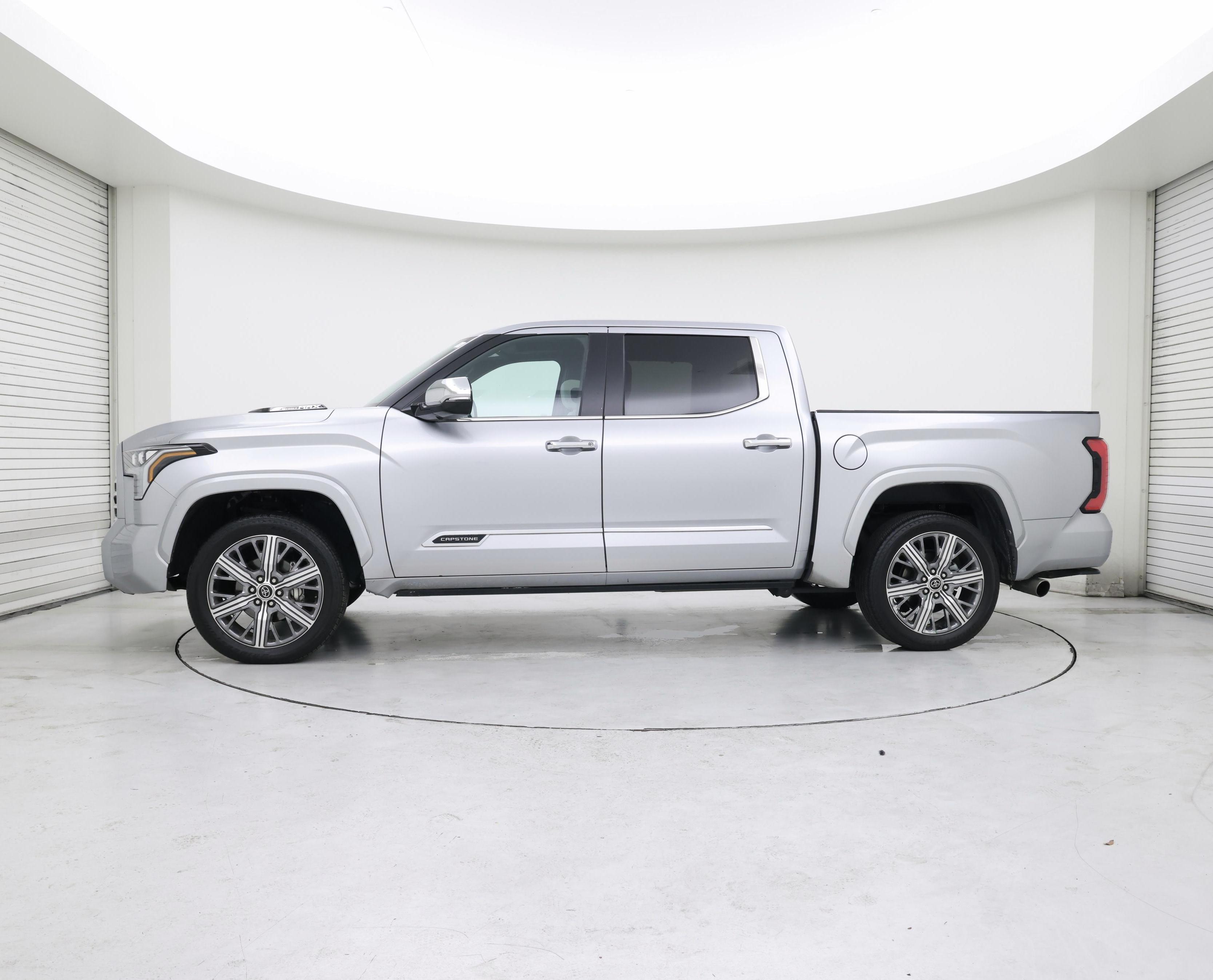 Thumbnail: 2024 Toyota Tundra - 3