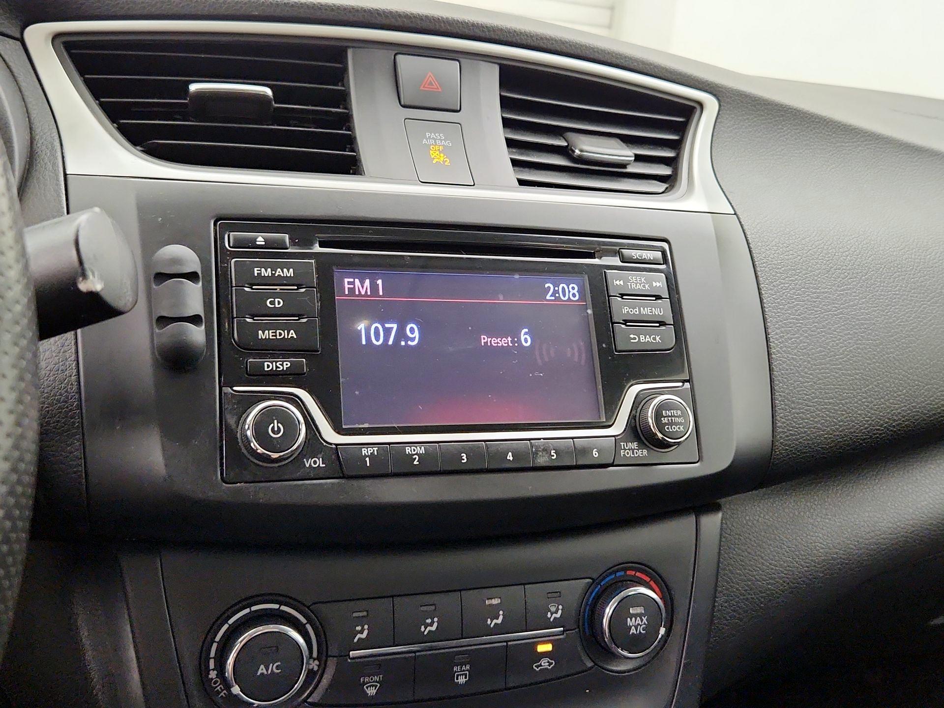 Thumbnail: 2018 Nissan Sentra - 15