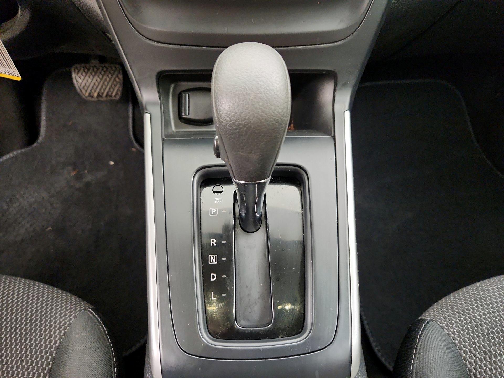 Thumbnail: 2018 Nissan Sentra - 17