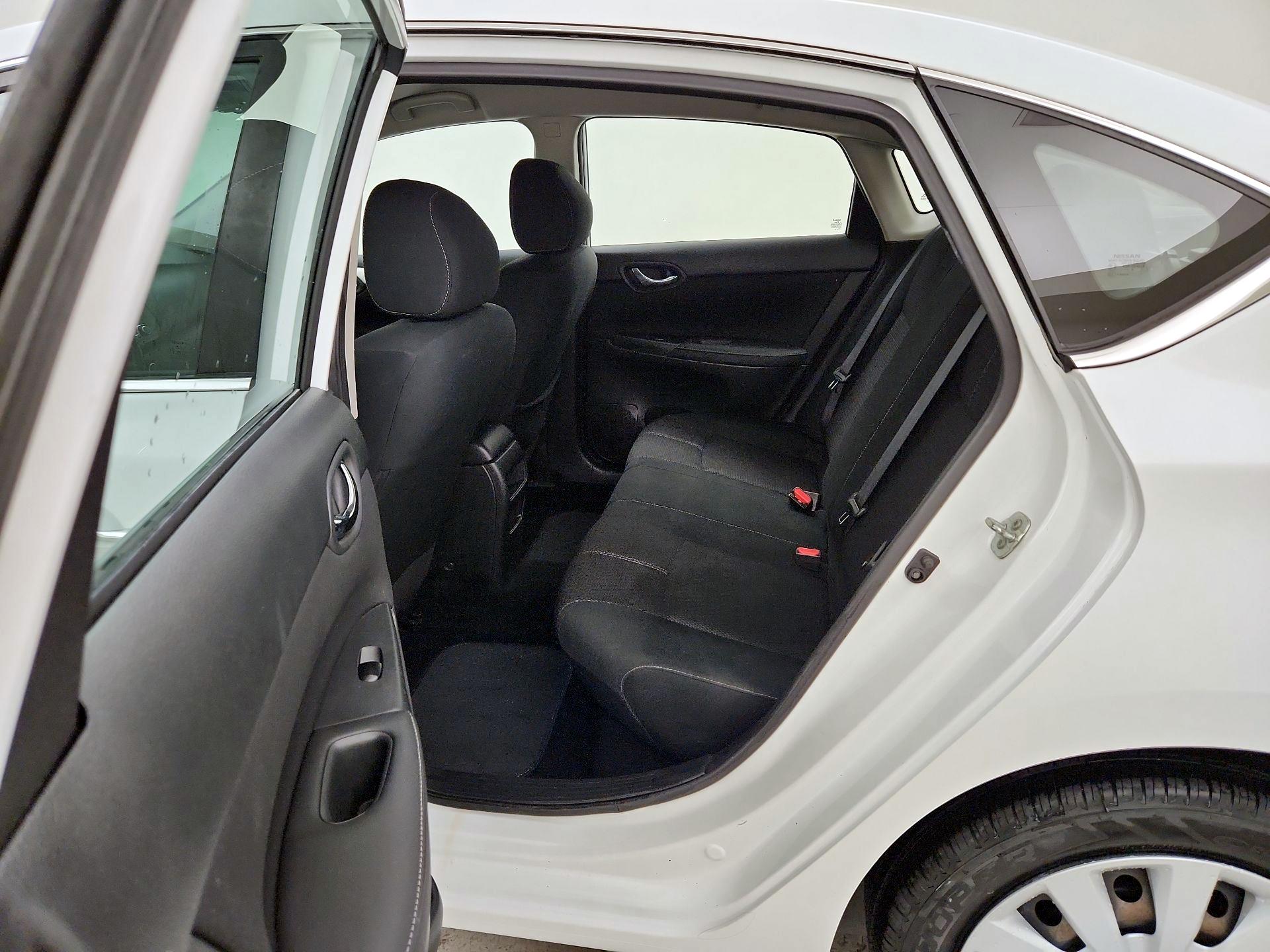 Thumbnail: 2018 Nissan Sentra - 19