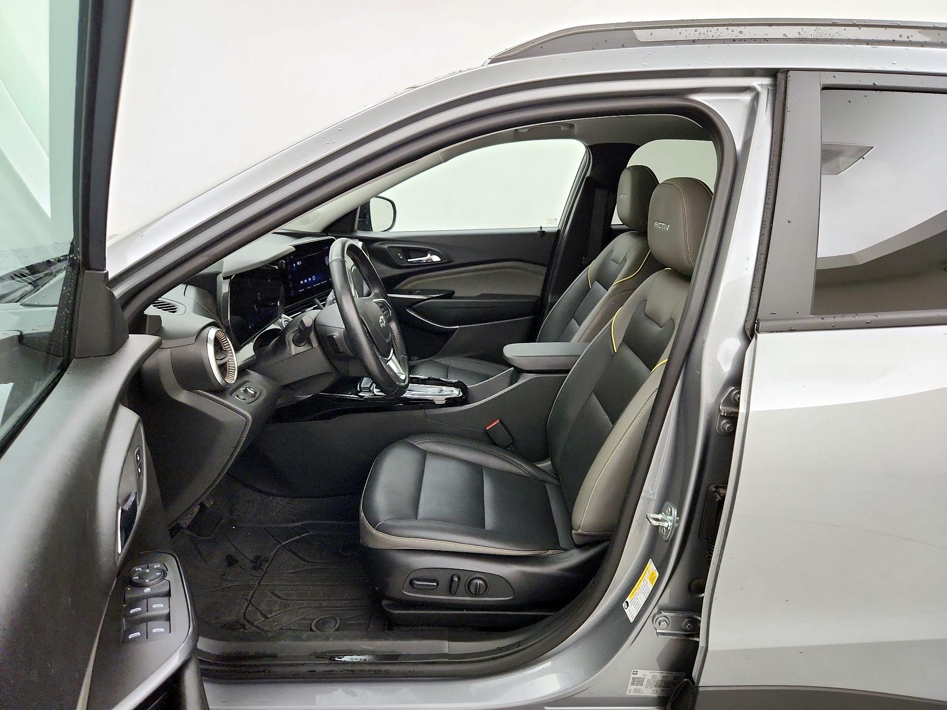 Thumbnail: 2024 Chevrolet Trax - 11