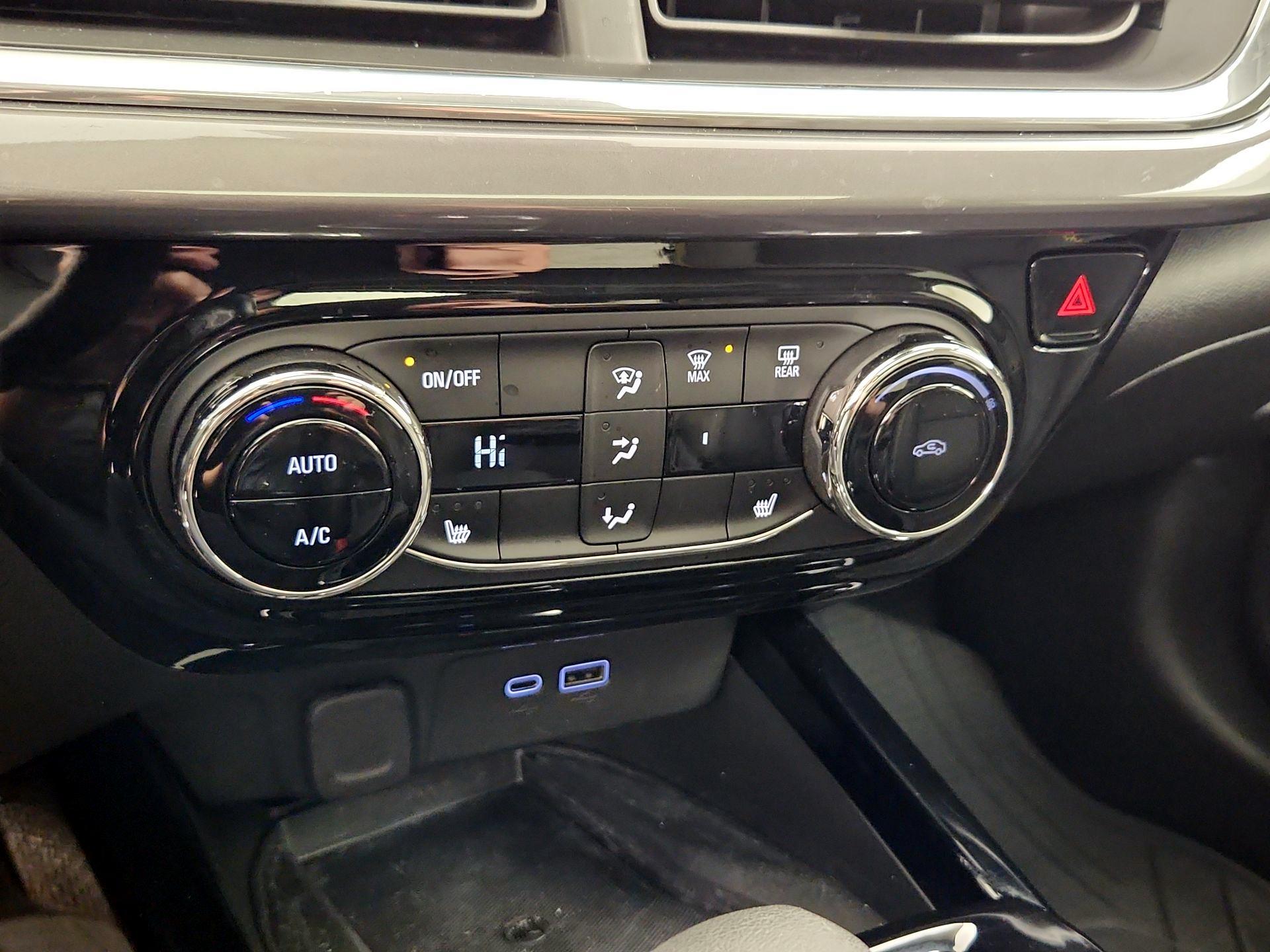 Thumbnail: 2024 Chevrolet Trax - 16