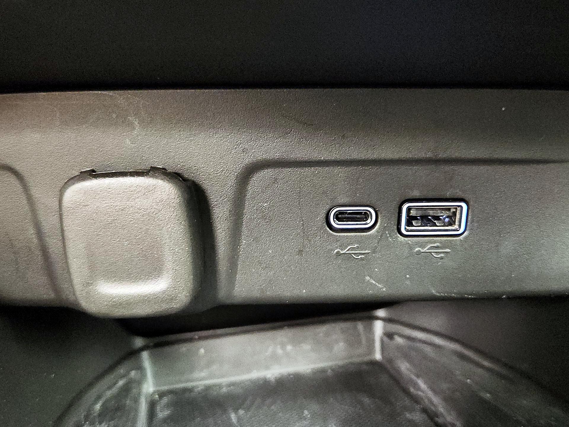 Thumbnail: 2024 Chevrolet Trax - 18