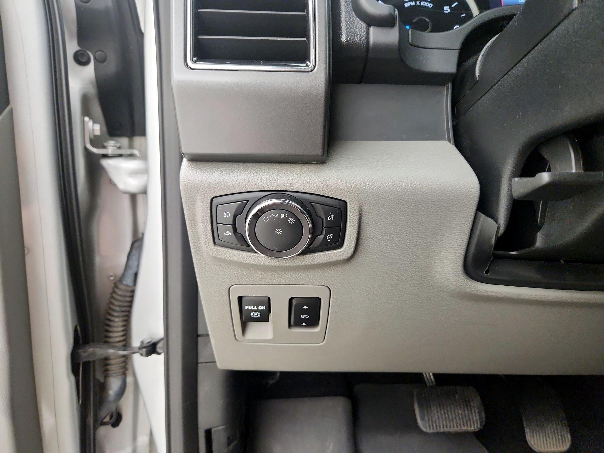 Thumbnail: 2019 Ford F-150 - 13