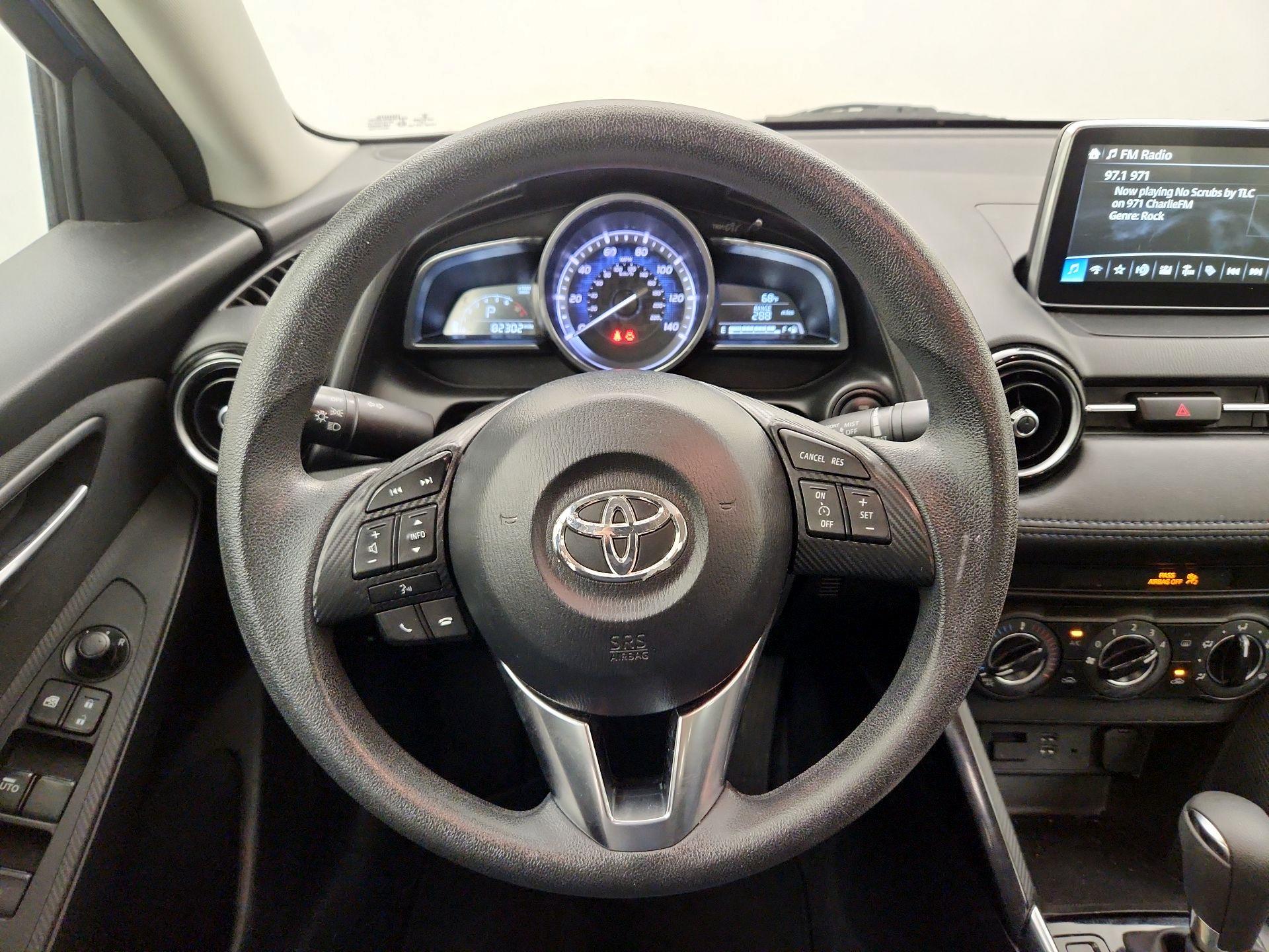 Thumbnail: 2017 Toyota Yaris iA - 10