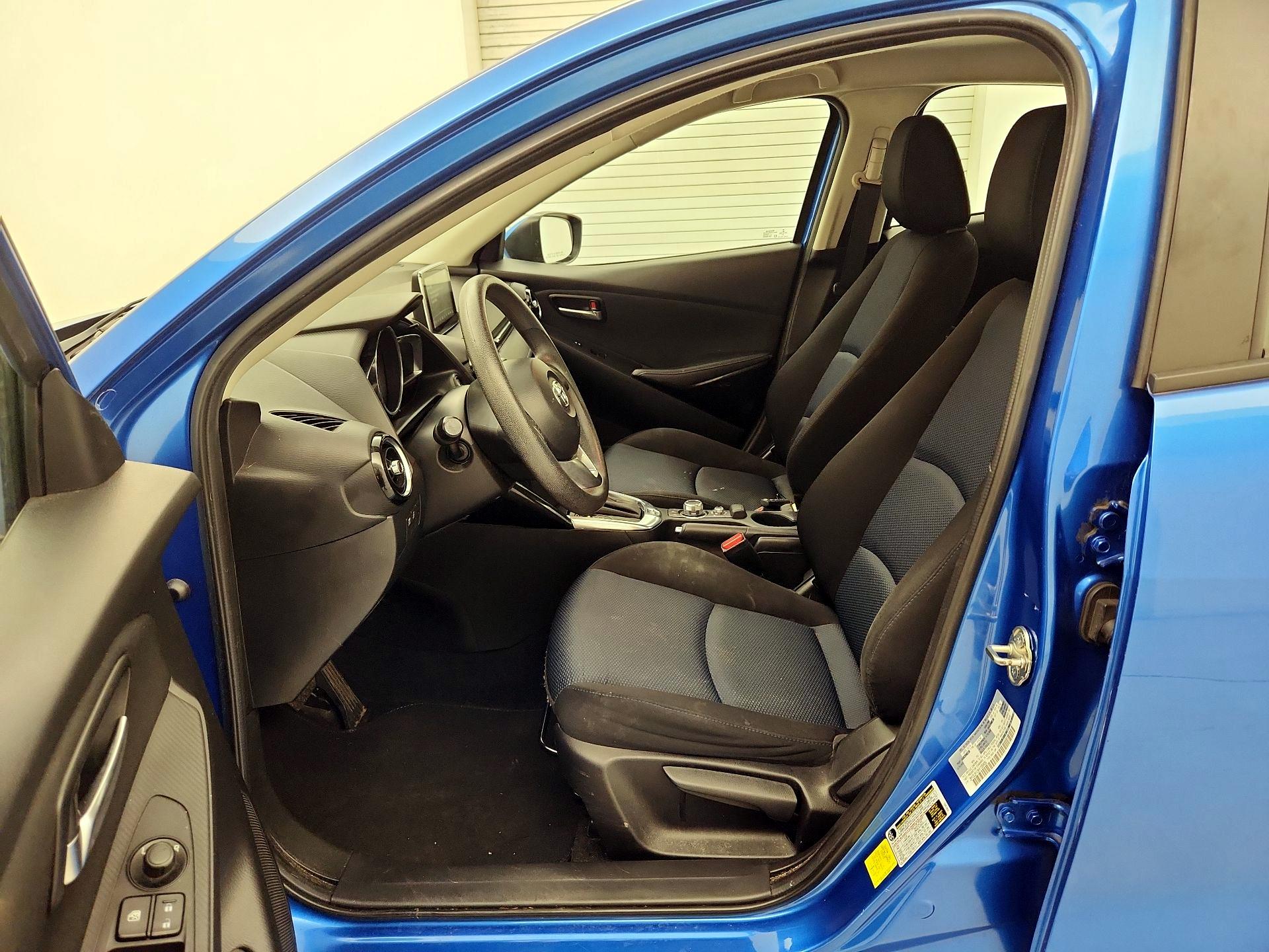 Thumbnail: 2017 Toyota Yaris iA - 11