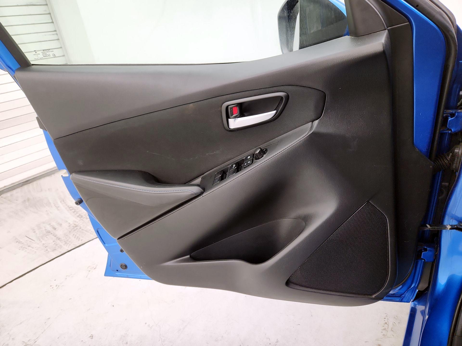 Thumbnail: 2017 Toyota Yaris iA - 12