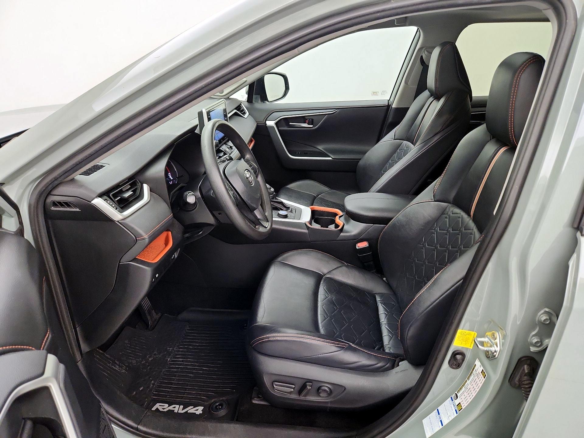 Thumbnail: 2019 Toyota RAV4 - 11