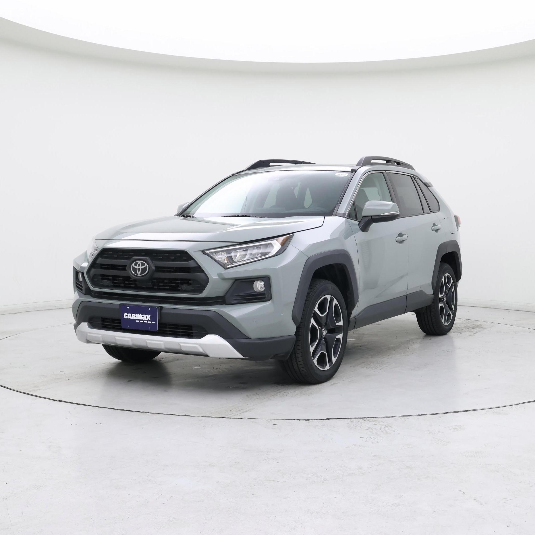 Thumbnail: 2019 Toyota RAV4 - 4
