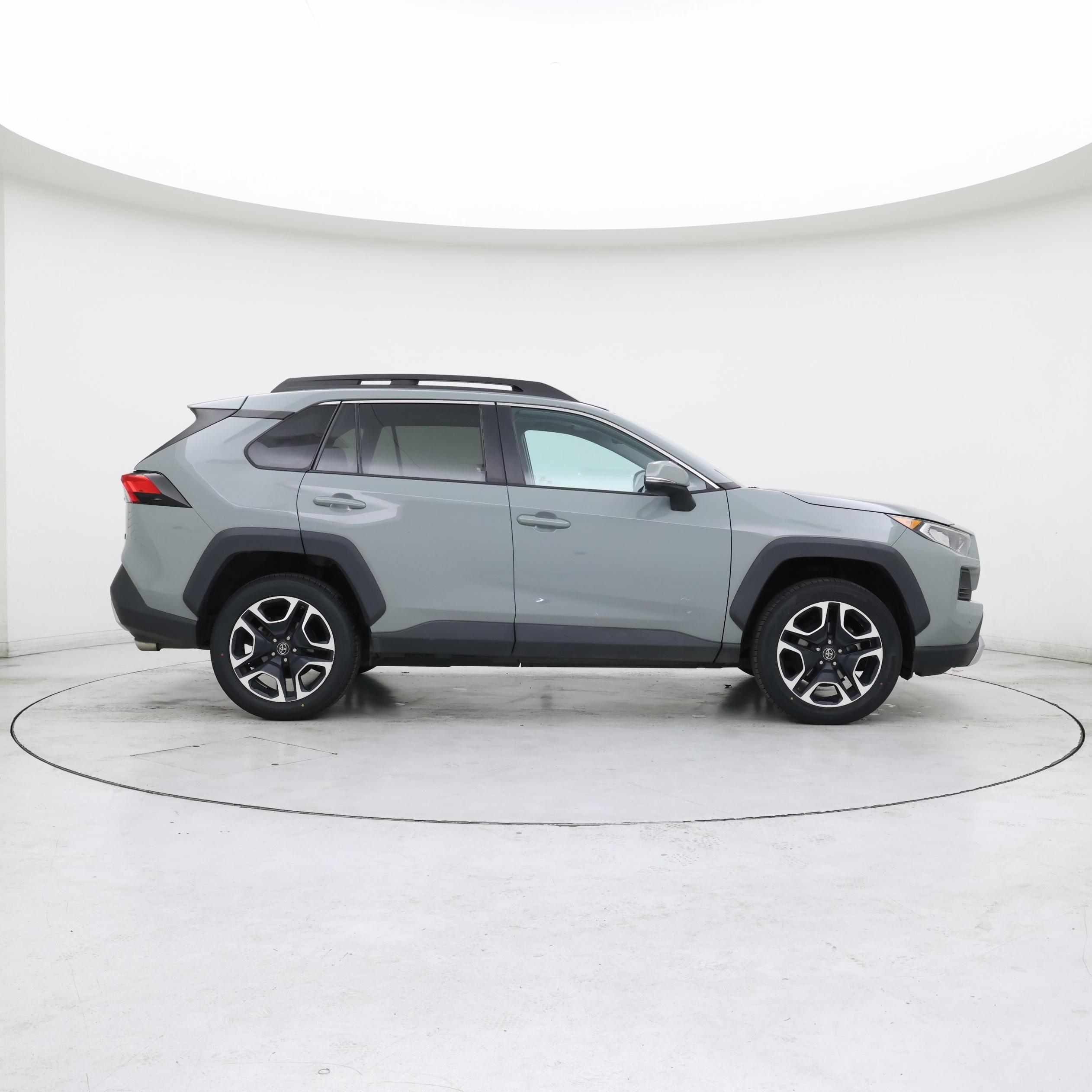 Thumbnail: 2019 Toyota RAV4 - 7