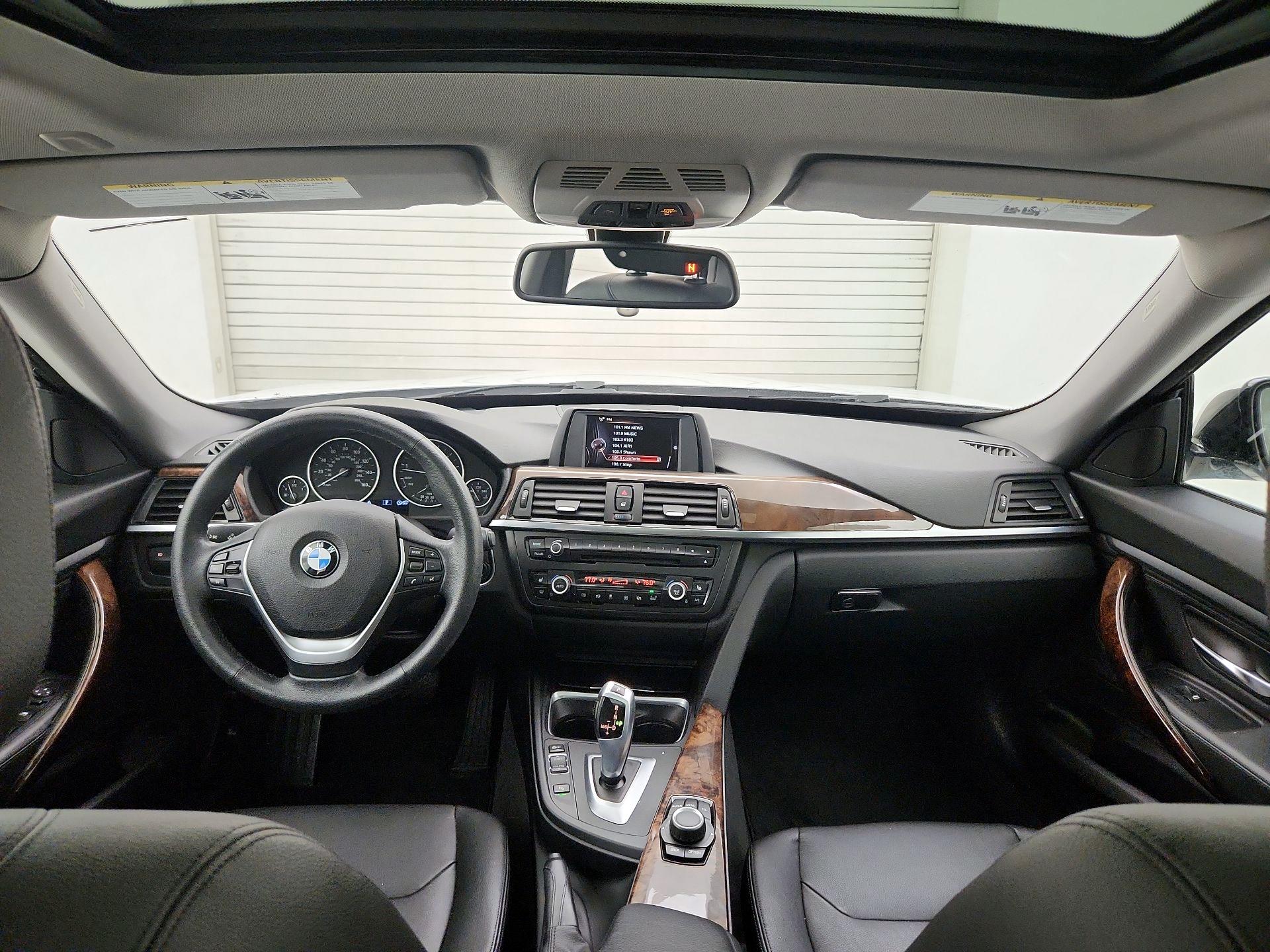 Thumbnail: 2015 BMW 3 Series - 9