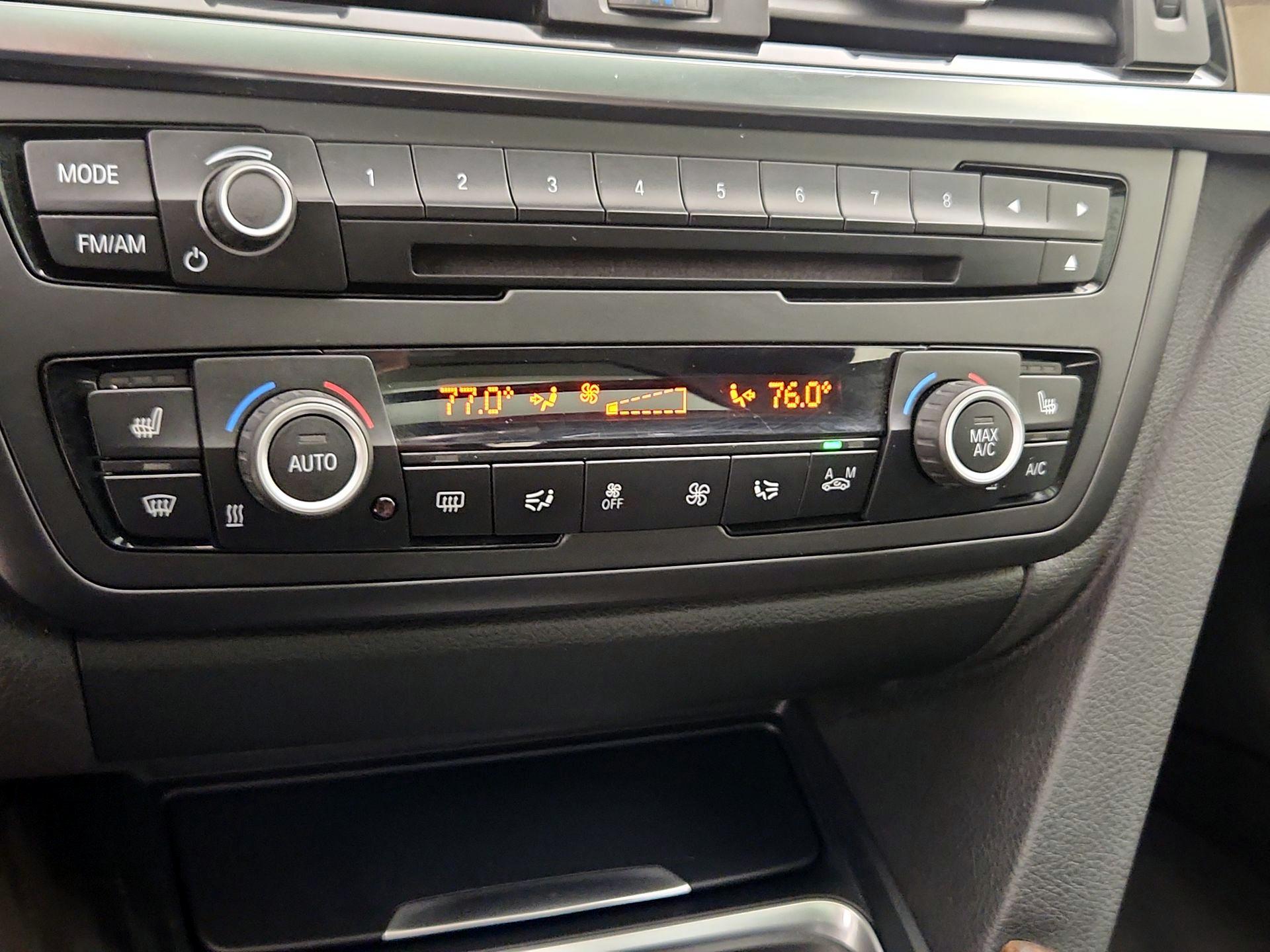 Thumbnail: 2015 BMW 3 Series - 16