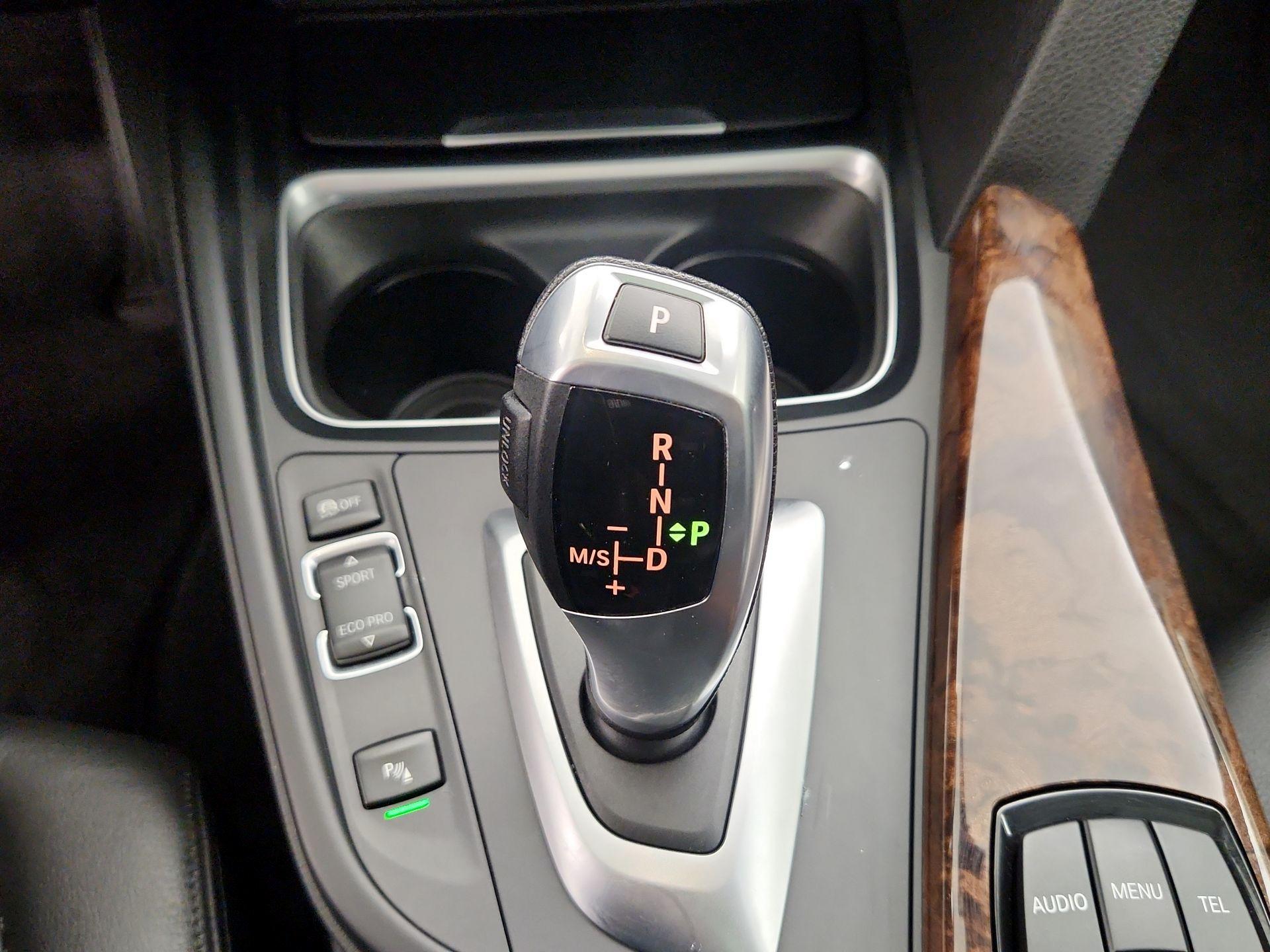 Thumbnail: 2015 BMW 3 Series - 17