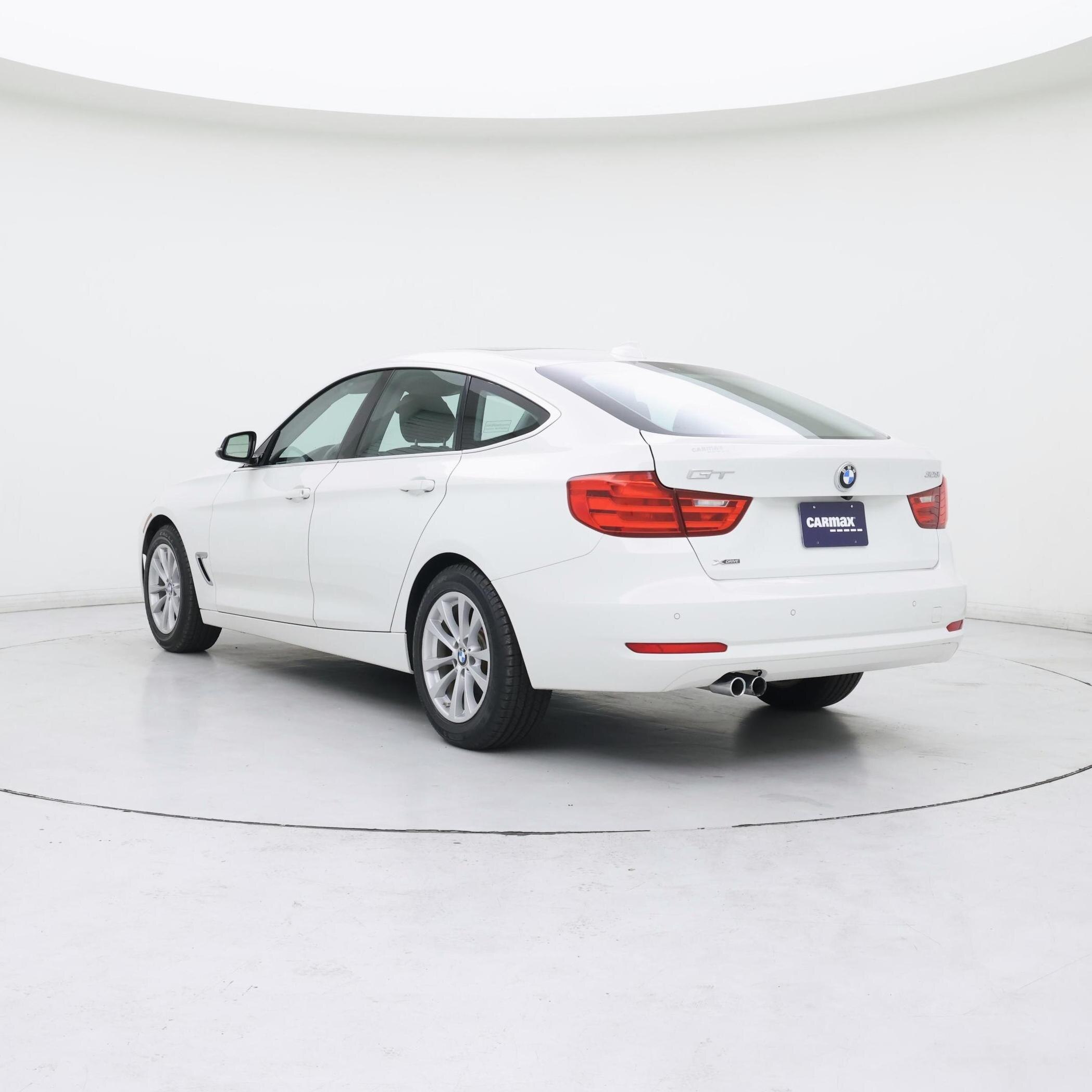 Thumbnail: 2015 BMW 3 Series - 2