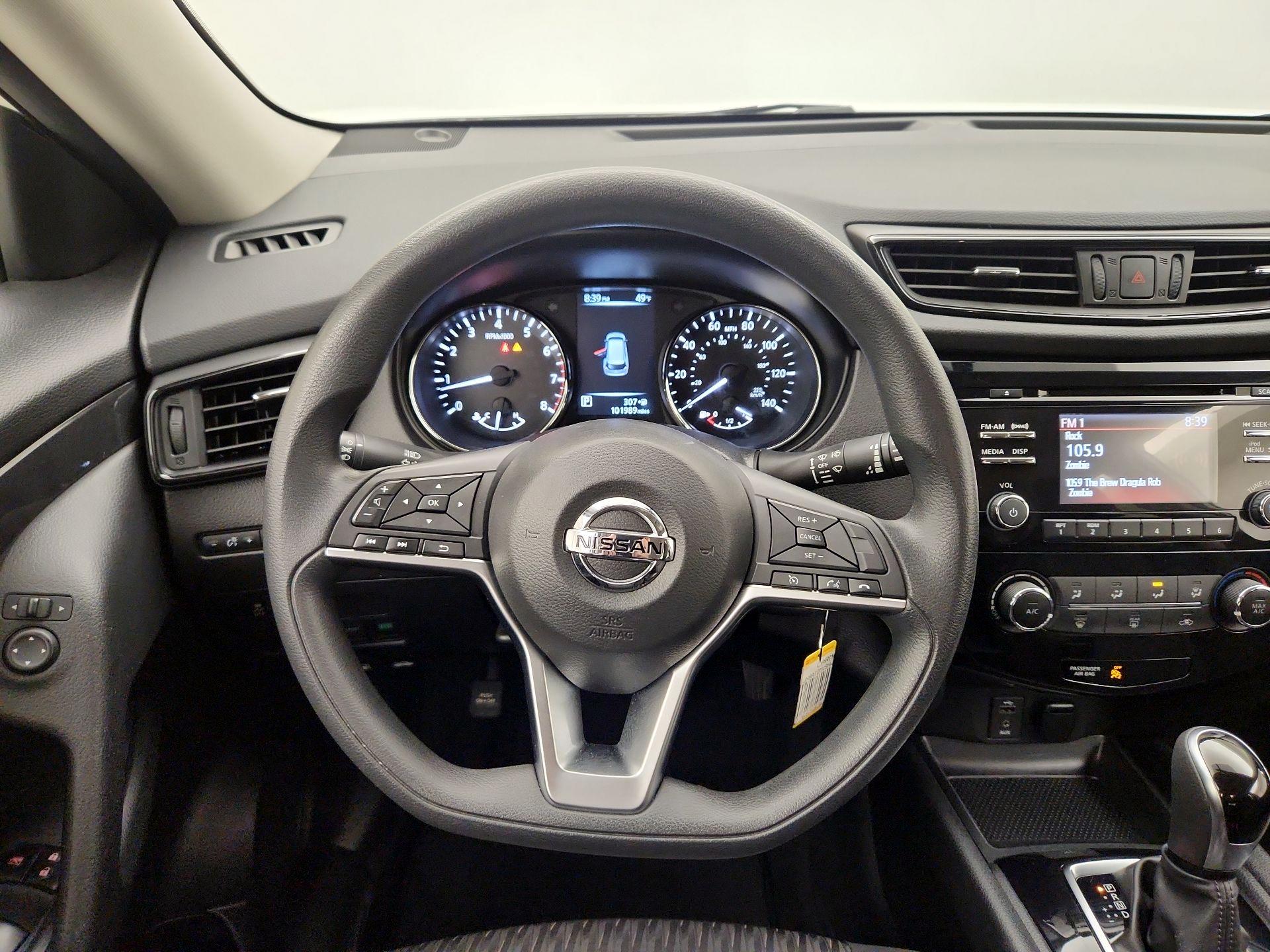 Thumbnail: 2017 Nissan Rogue - 10