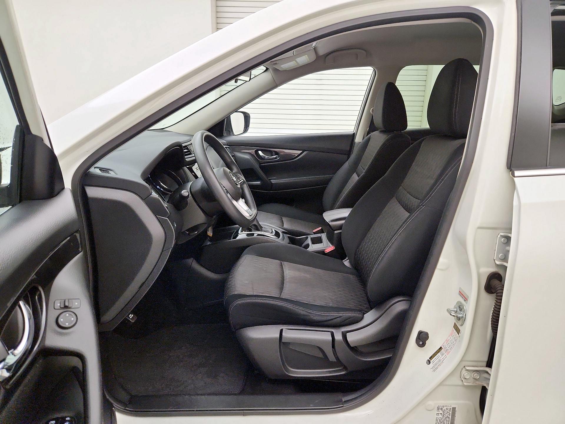 Thumbnail: 2017 Nissan Rogue - 11