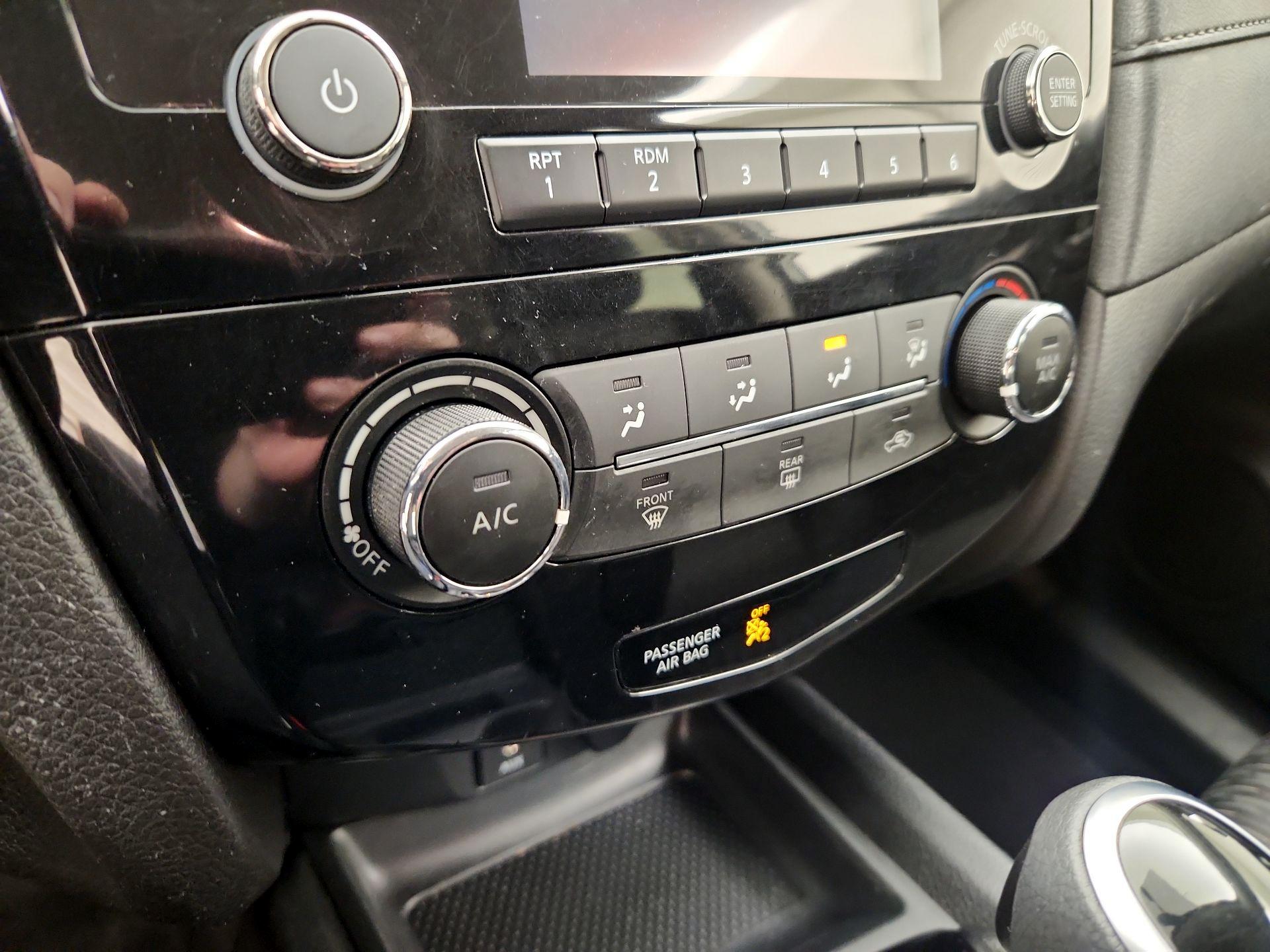 Thumbnail: 2017 Nissan Rogue - 16