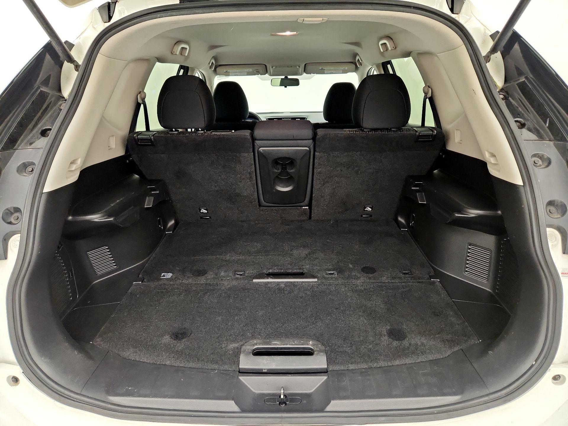 Thumbnail: 2017 Nissan Rogue - 20