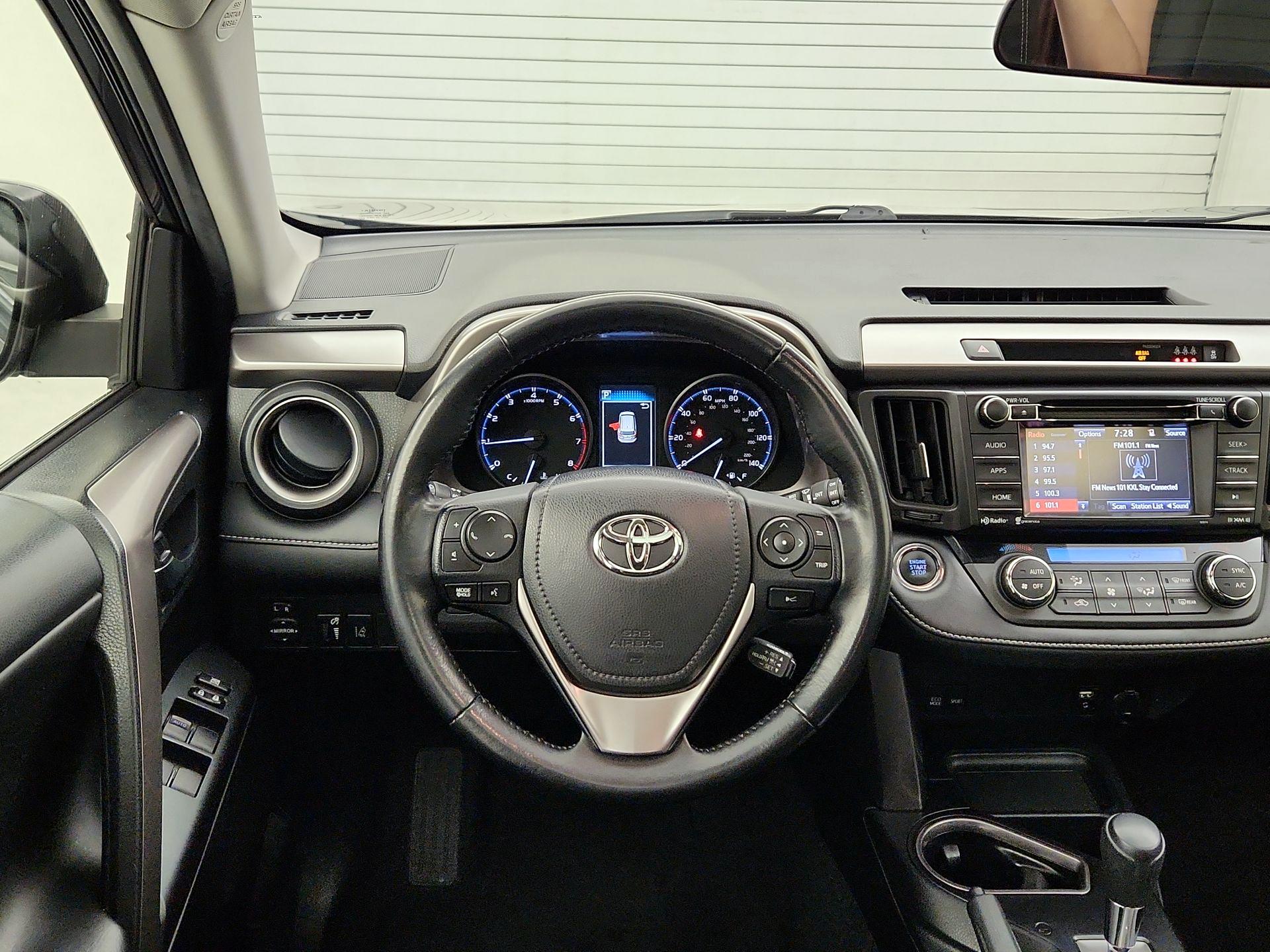 Thumbnail: 2018 Toyota RAV4 - 10
