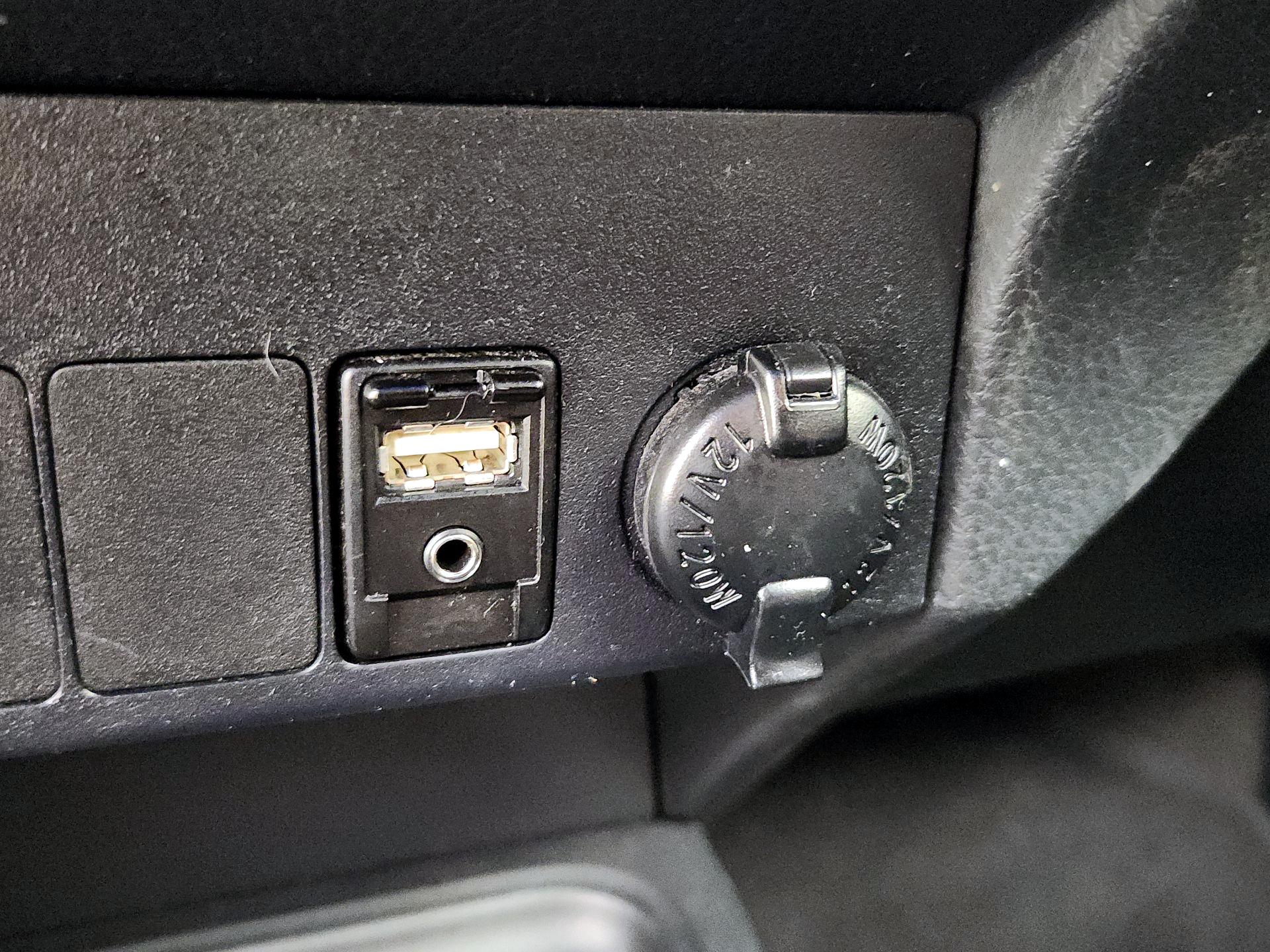 Thumbnail: 2018 Toyota RAV4 - 18