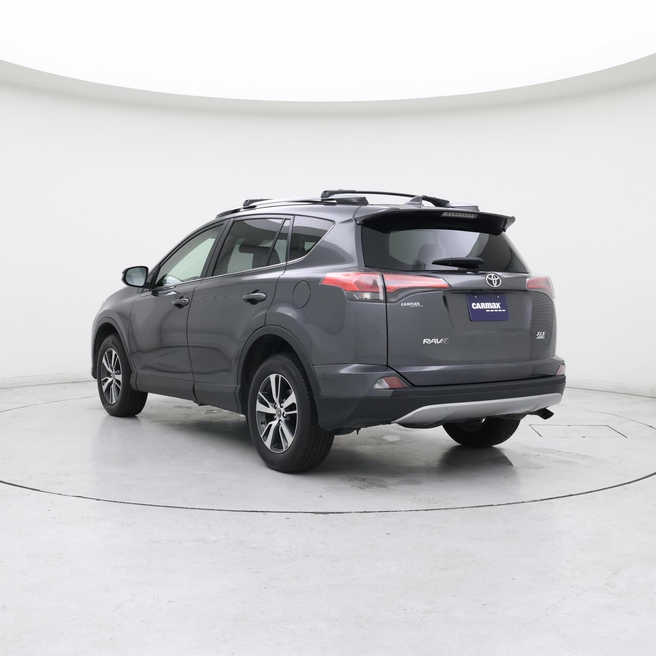 Thumbnail: 2018 Toyota RAV4 - 2