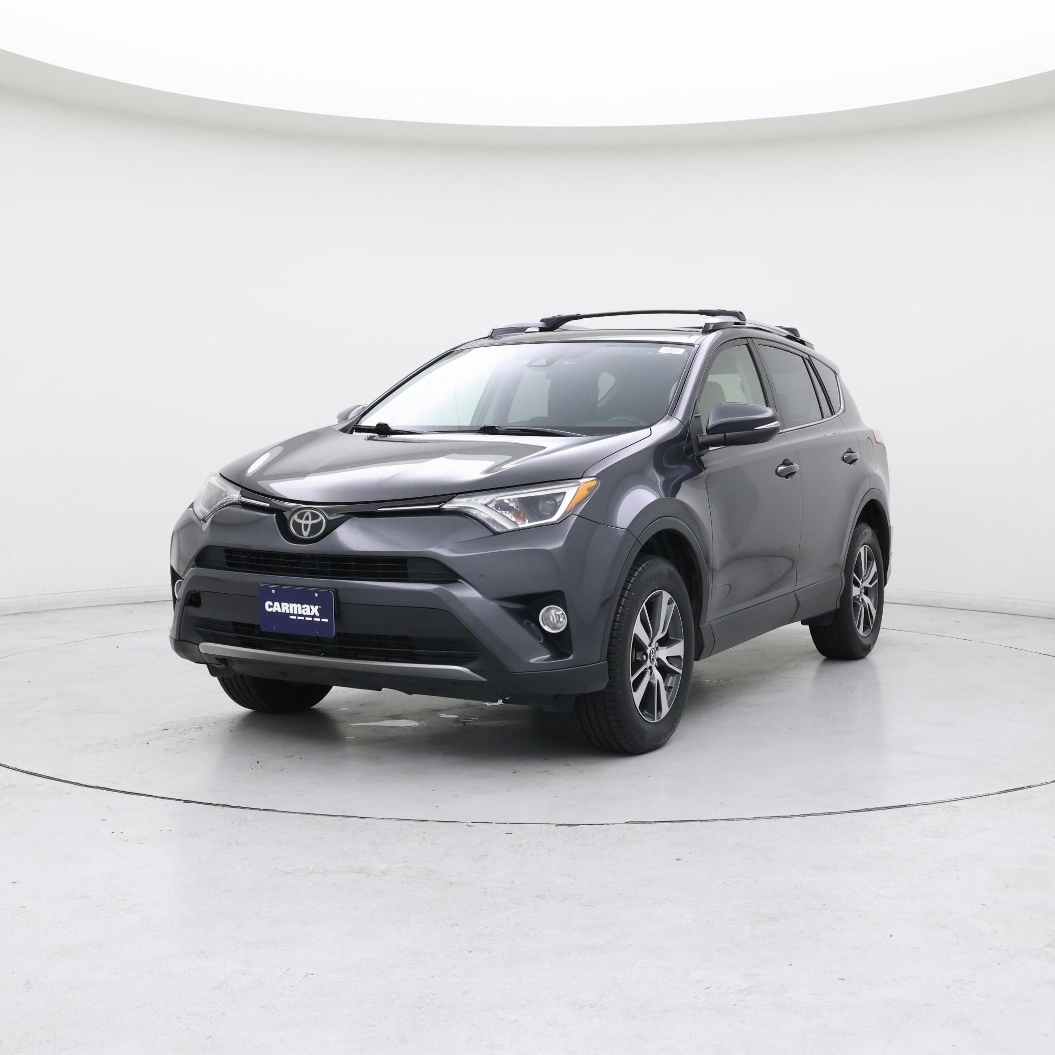 Thumbnail: 2018 Toyota RAV4 - 4