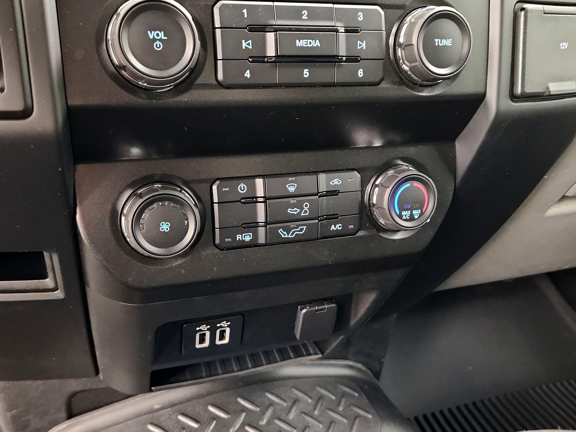 Thumbnail: 2019 Ford F-150 - 16