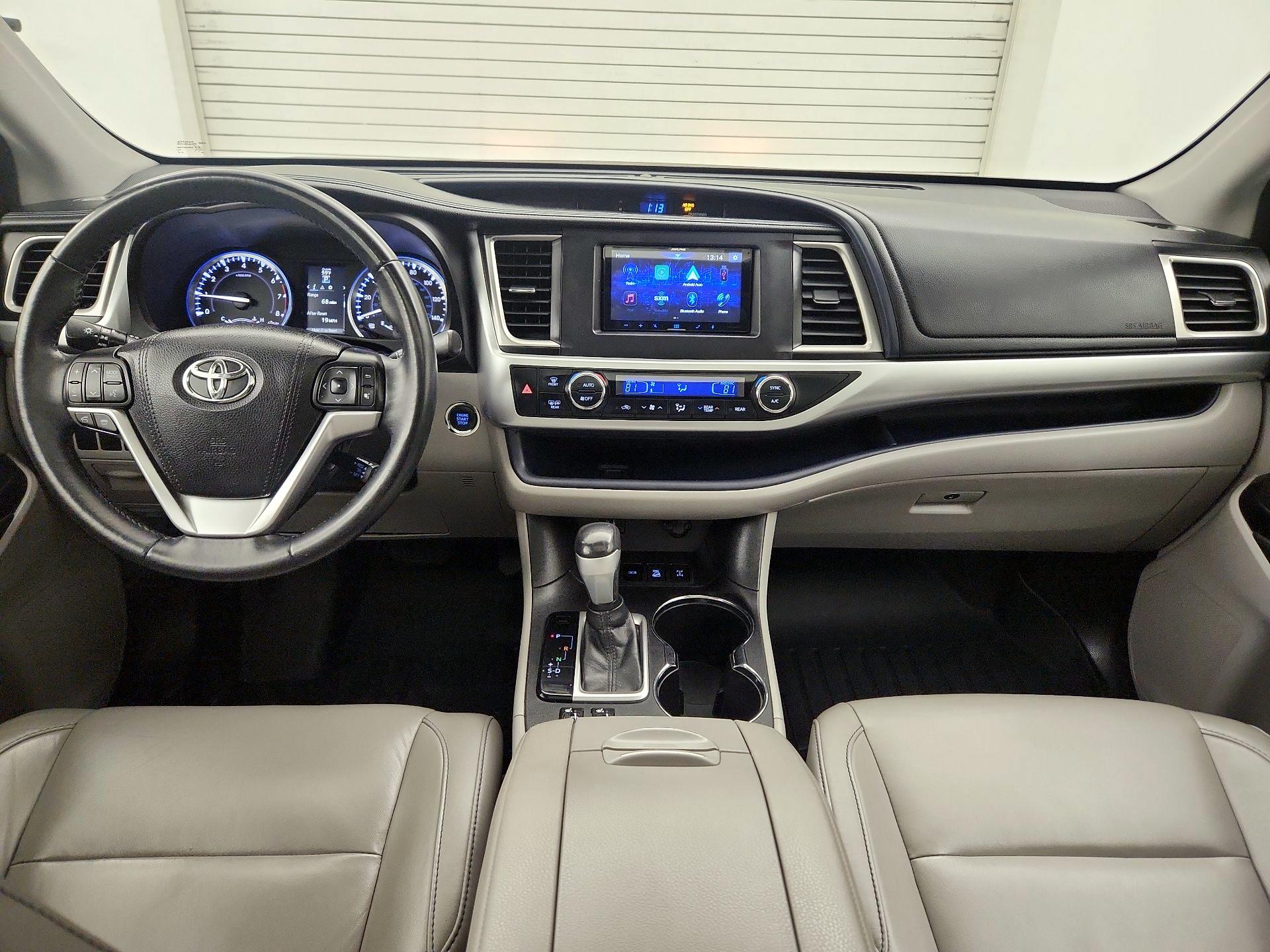 Thumbnail: 2015 Toyota Highlander - 9