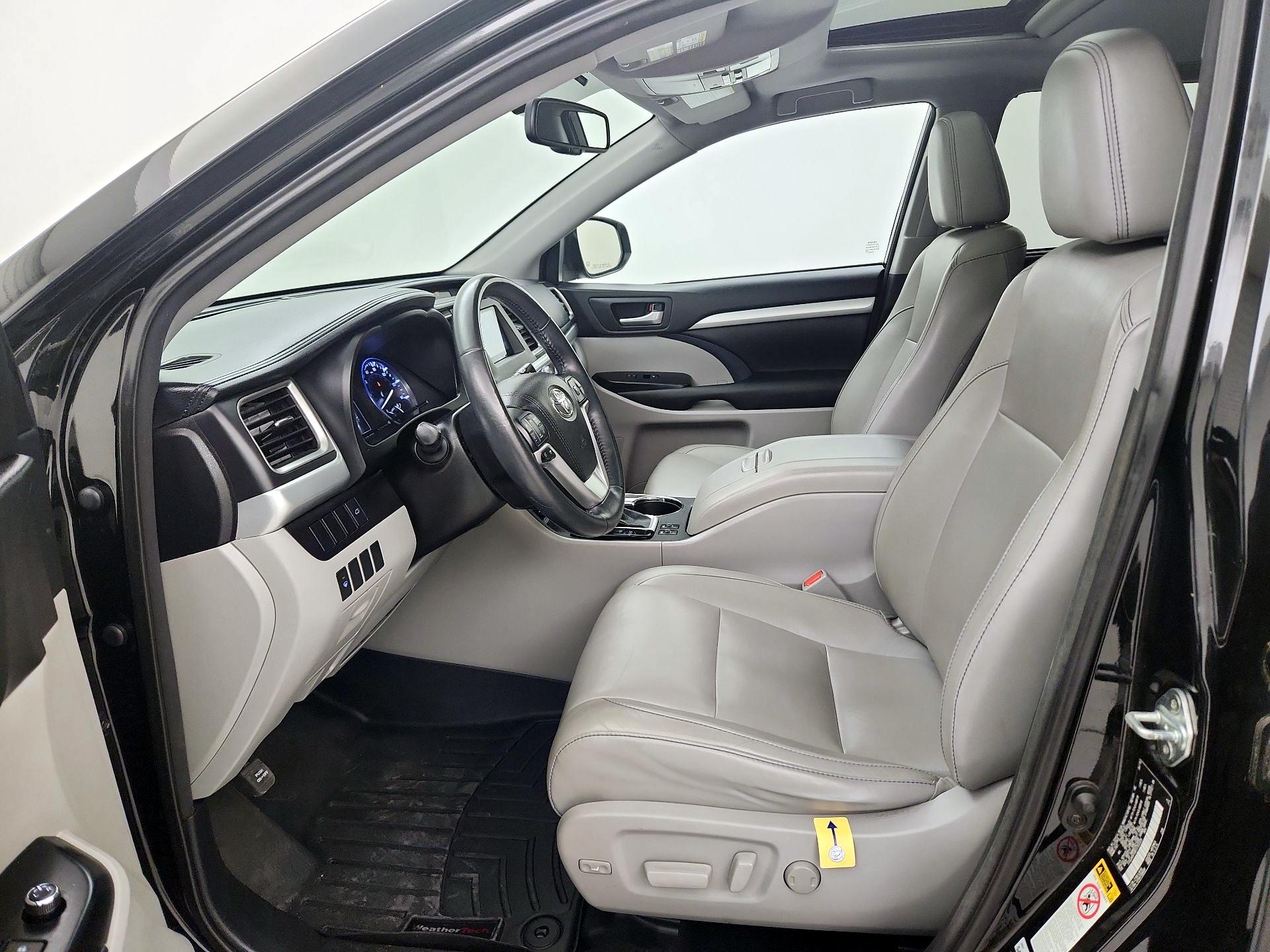 Thumbnail: 2015 Toyota Highlander - 11