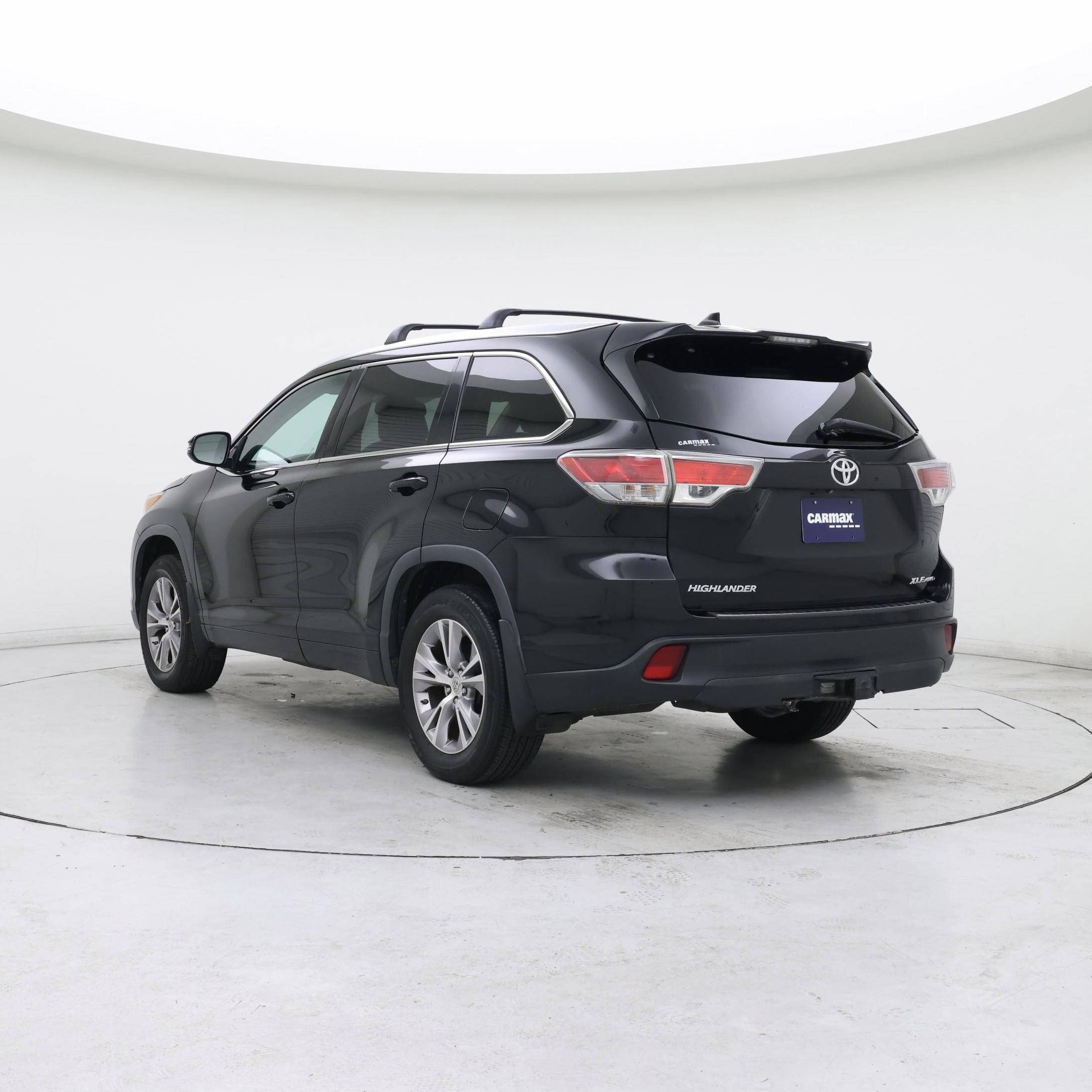 Thumbnail: 2015 Toyota Highlander - 2