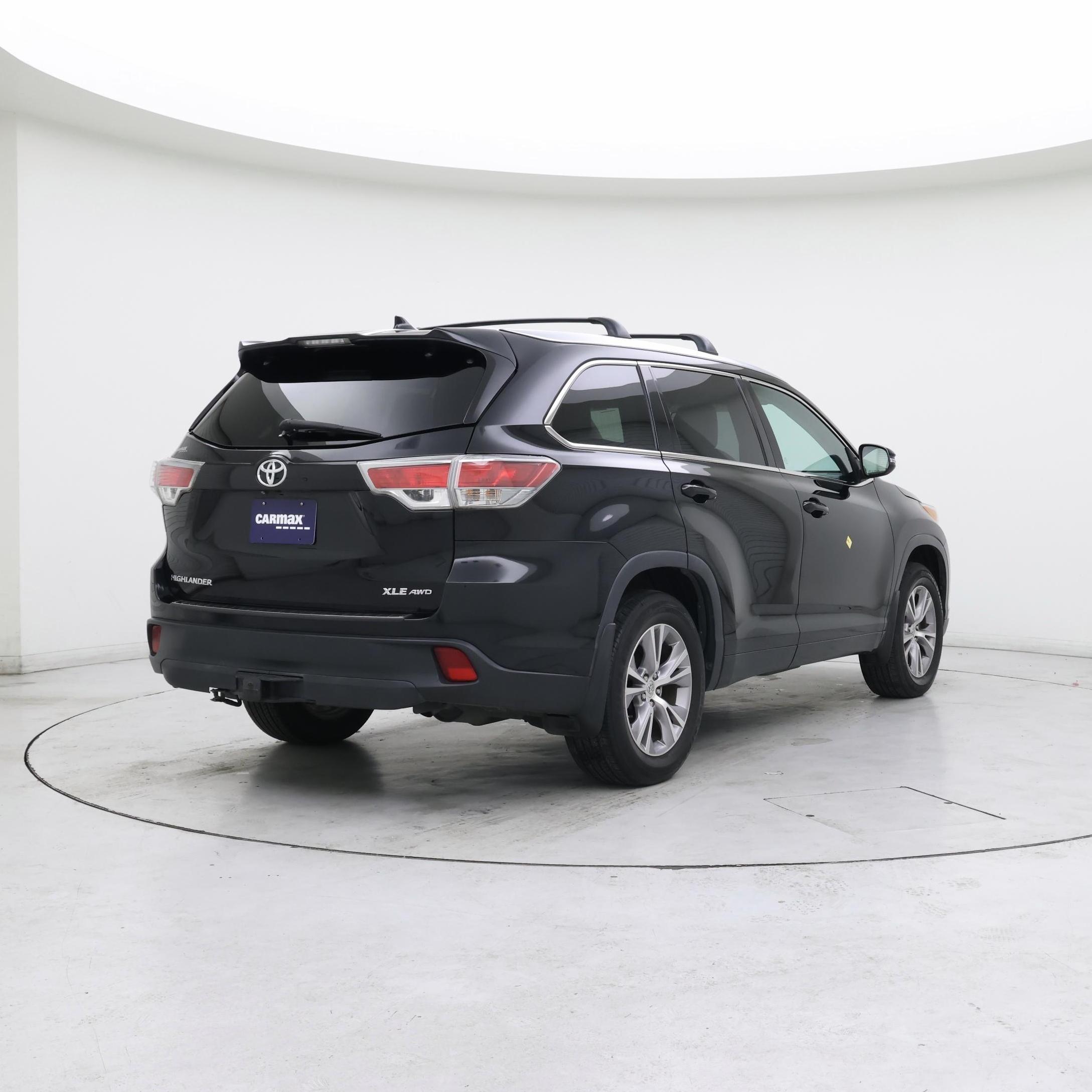 Thumbnail: 2015 Toyota Highlander - 8