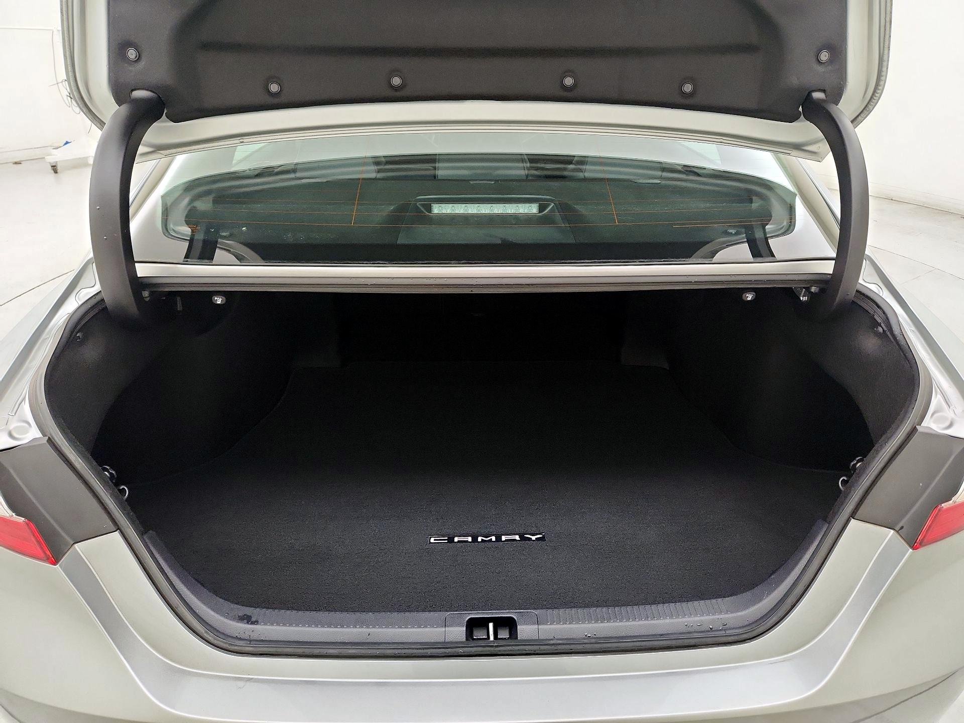 Thumbnail: 2020 Toyota Camry - 20