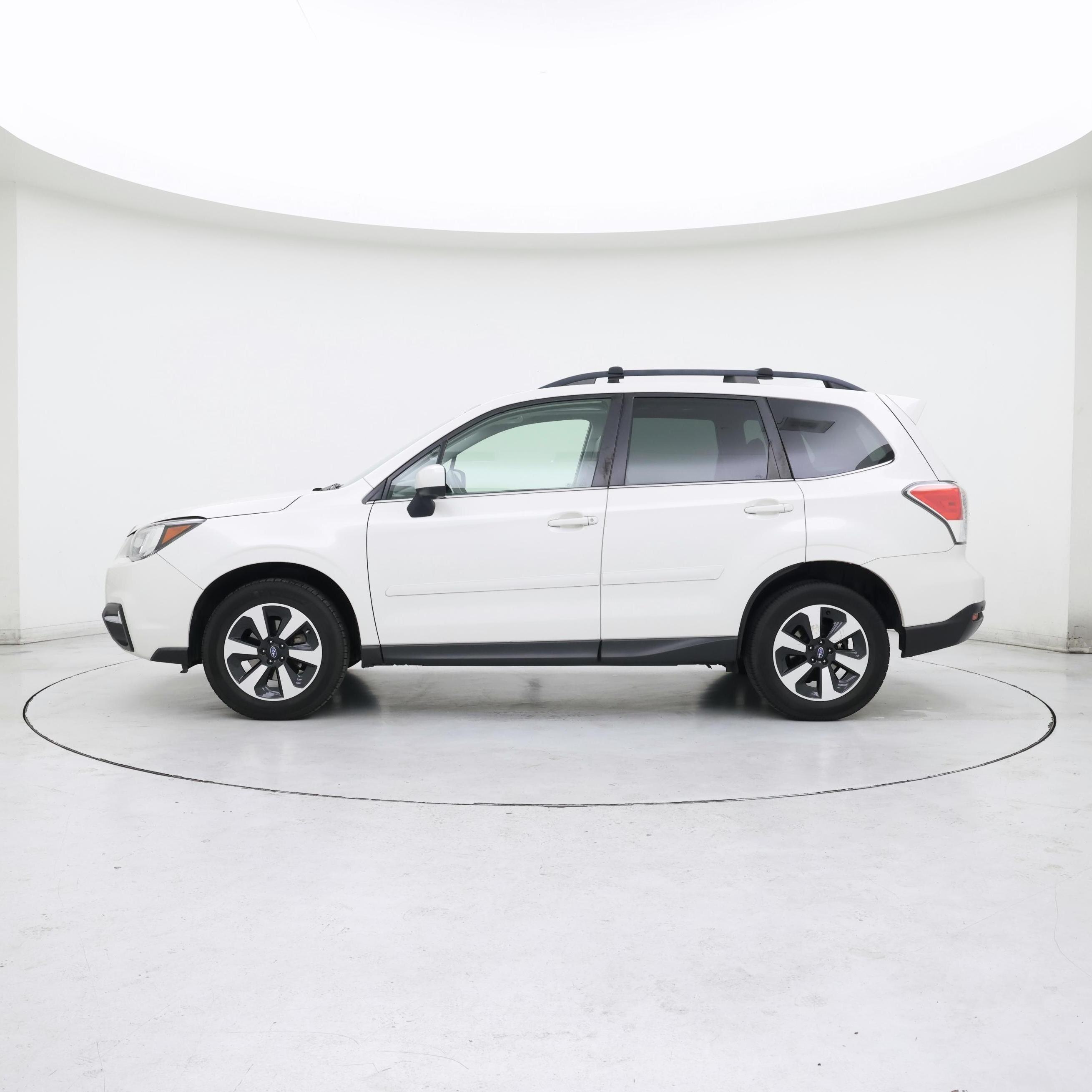 Thumbnail: 2018 Subaru Forester - 3