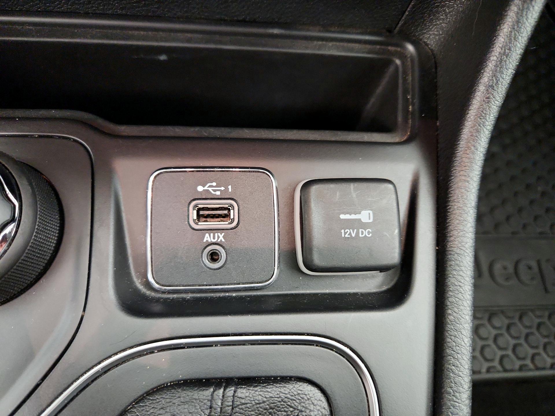 Thumbnail: 2020 Jeep Cherokee - 18