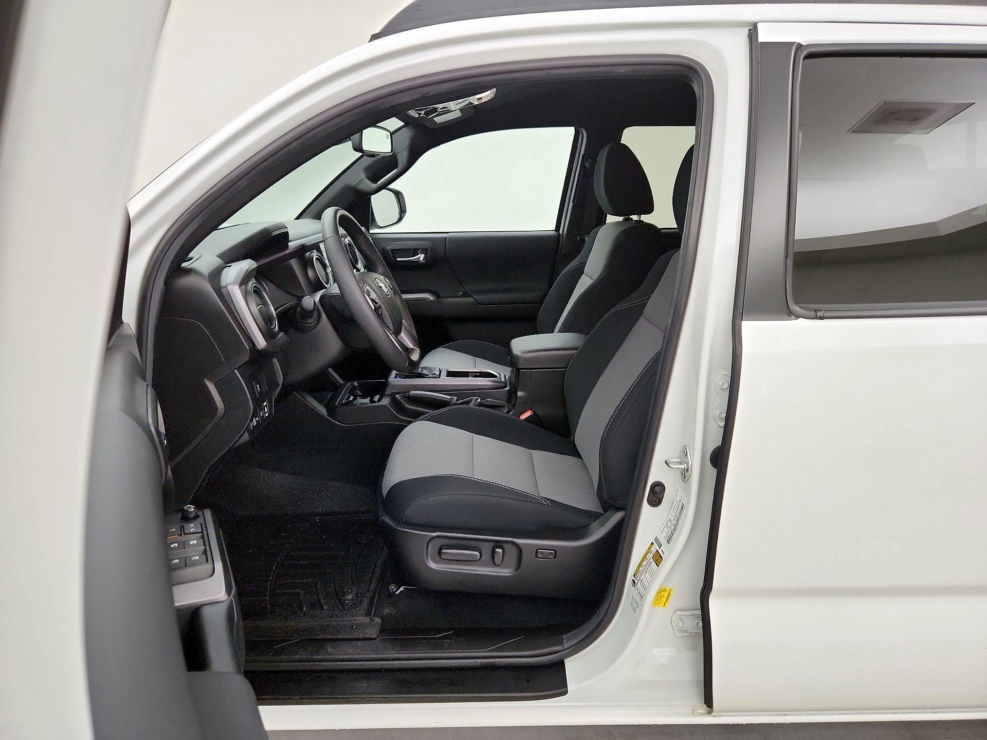 Thumbnail: 2023 Toyota Tacoma - 11