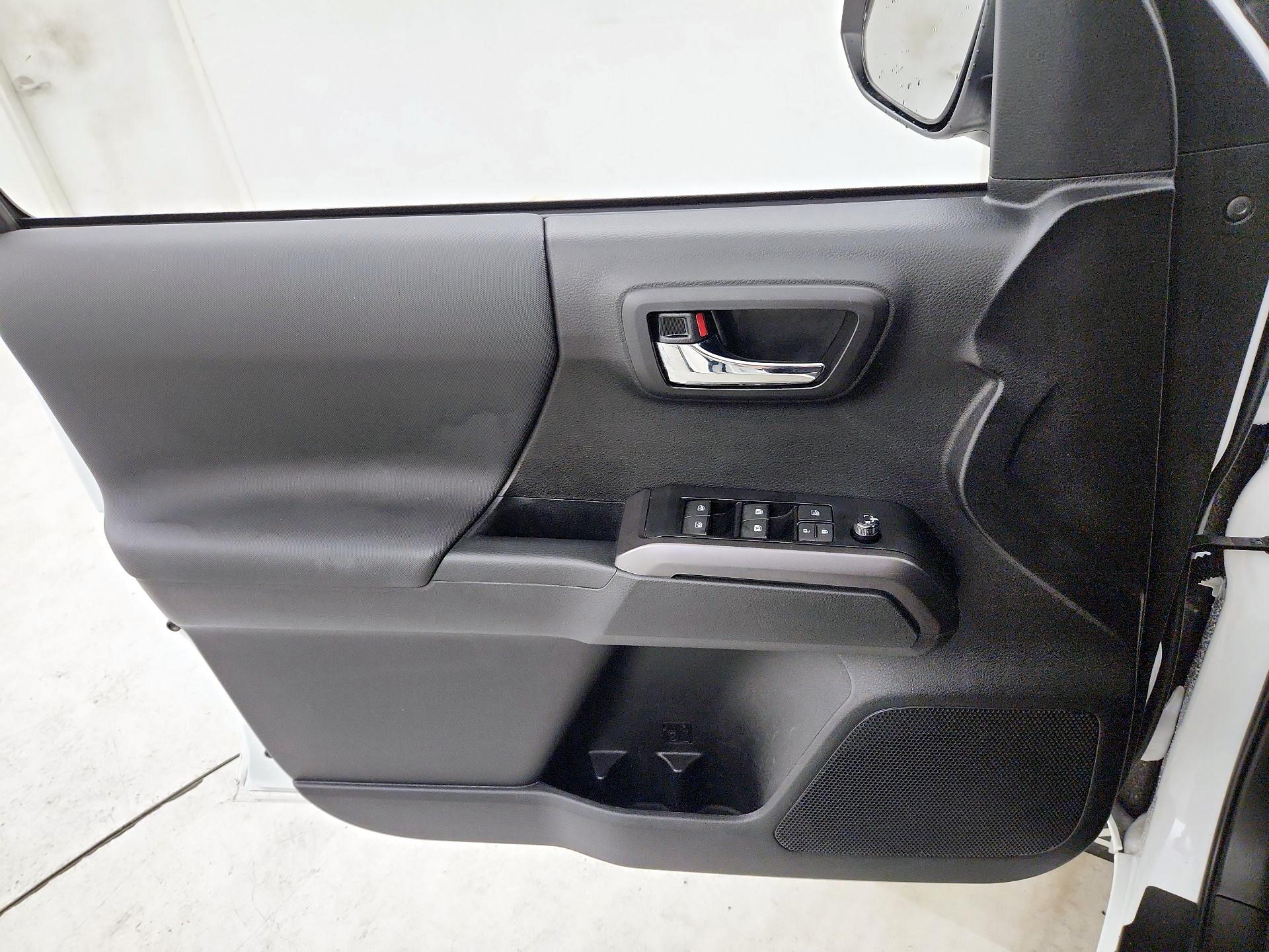 Thumbnail: 2023 Toyota Tacoma - 12