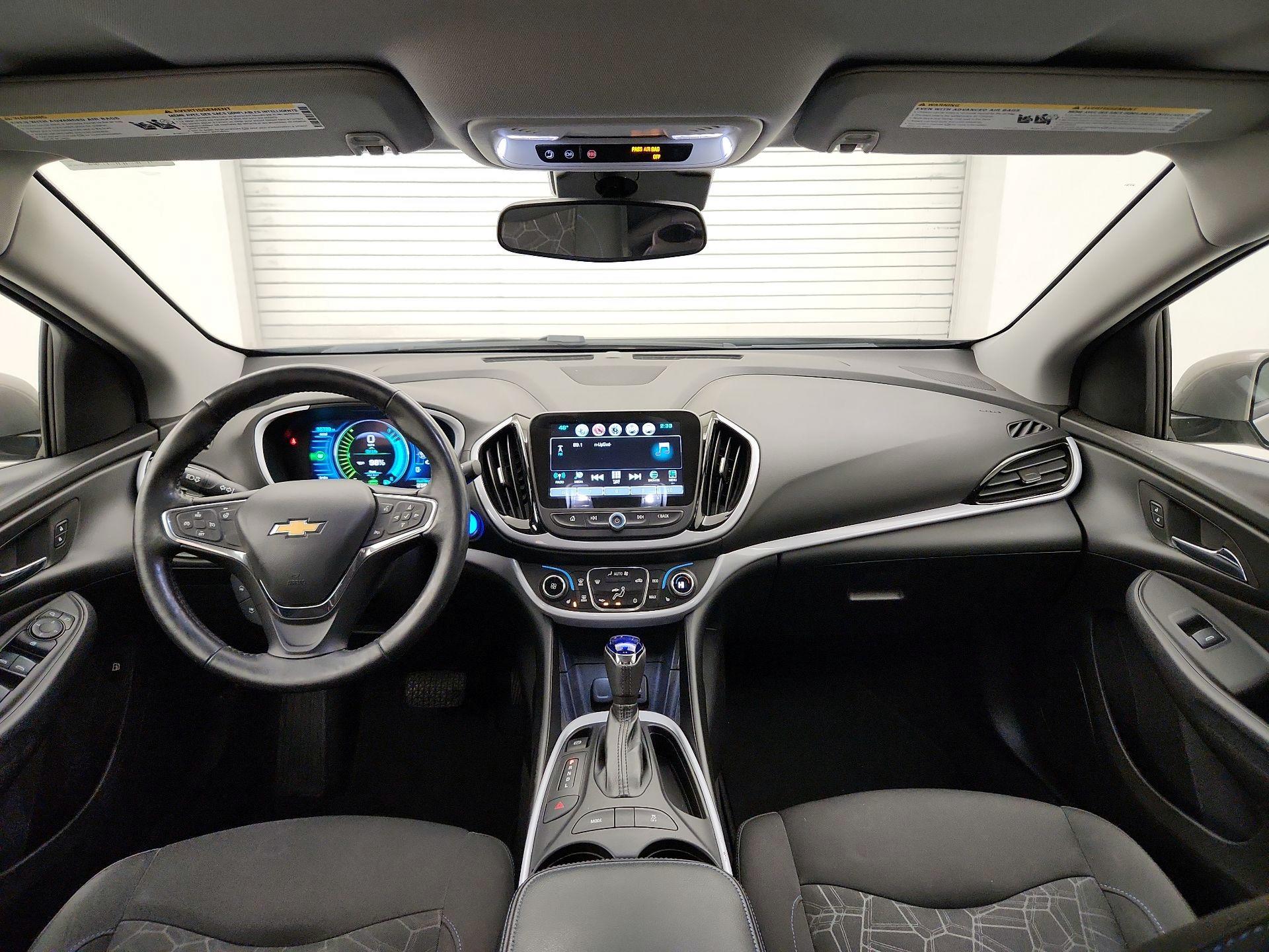 Thumbnail: 2017 Chevrolet Volt - 9