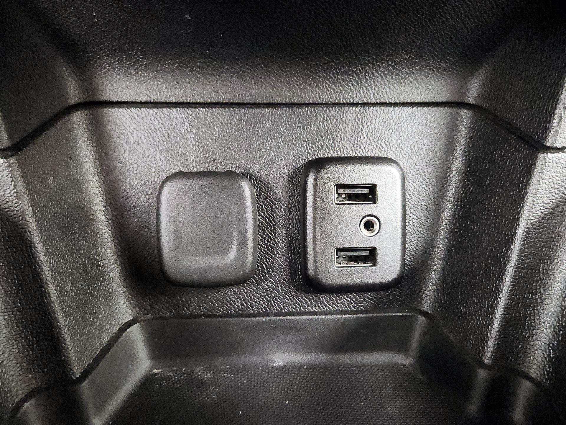 Thumbnail: 2017 Chevrolet Volt - 18