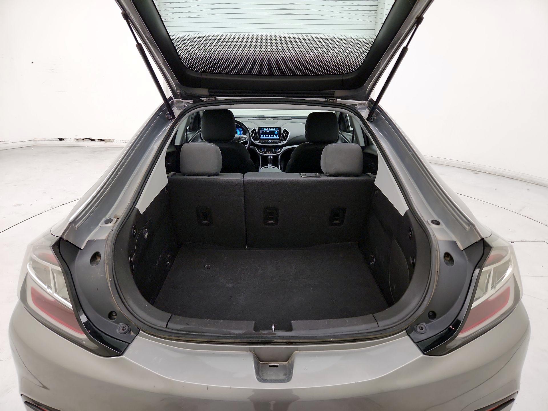 Thumbnail: 2017 Chevrolet Volt - 20