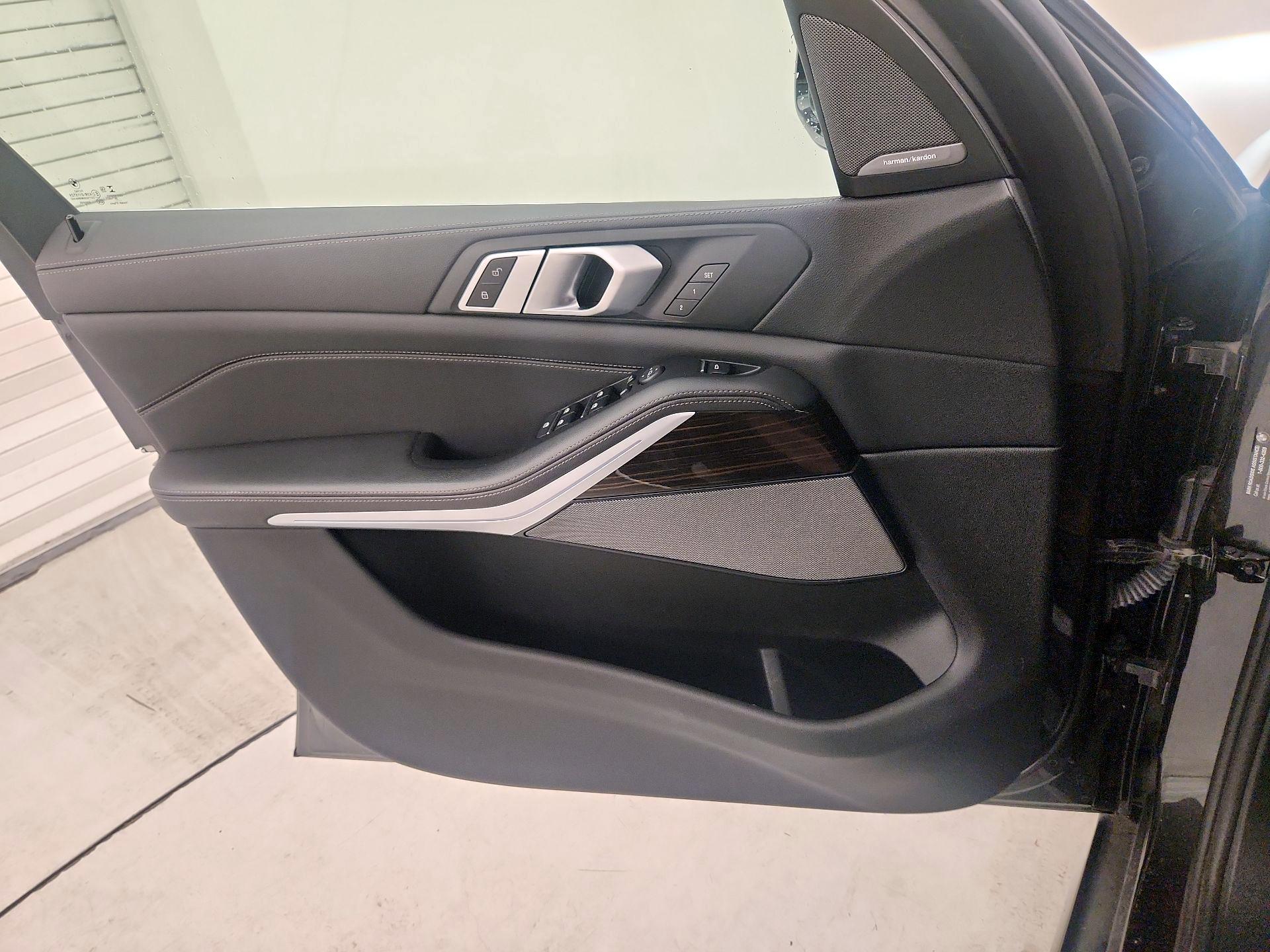 Thumbnail: 2021 BMW X5 - 12