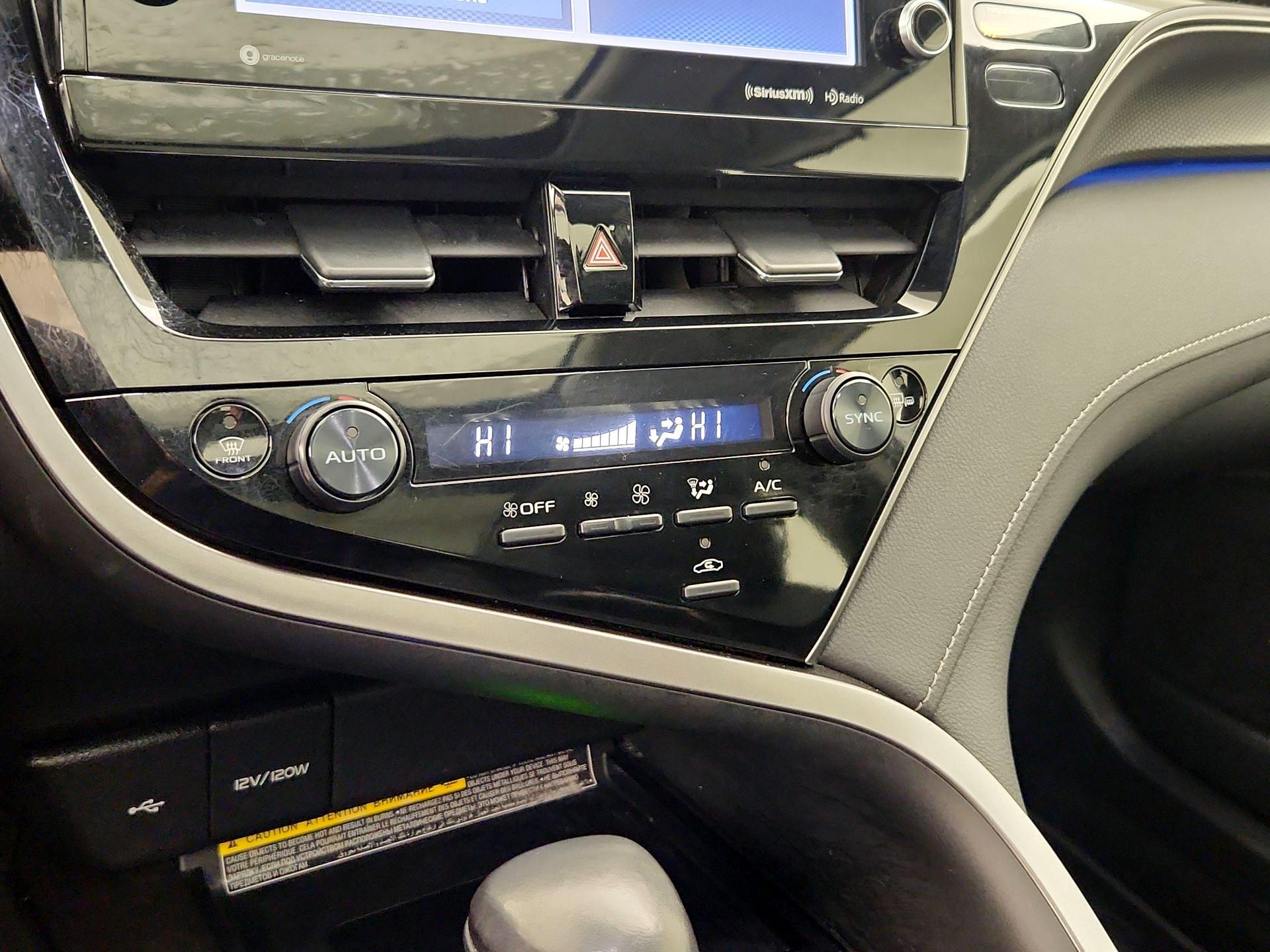 Thumbnail: 2021 Toyota Camry - 16