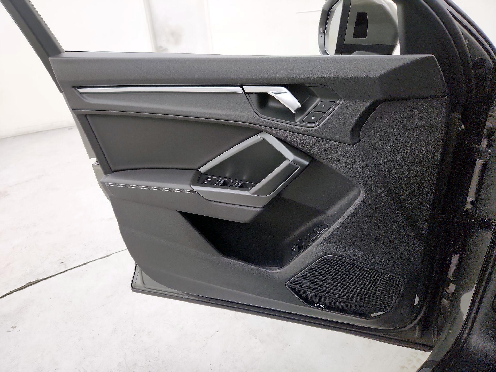 Thumbnail: 2022 Audi Q3 - 12