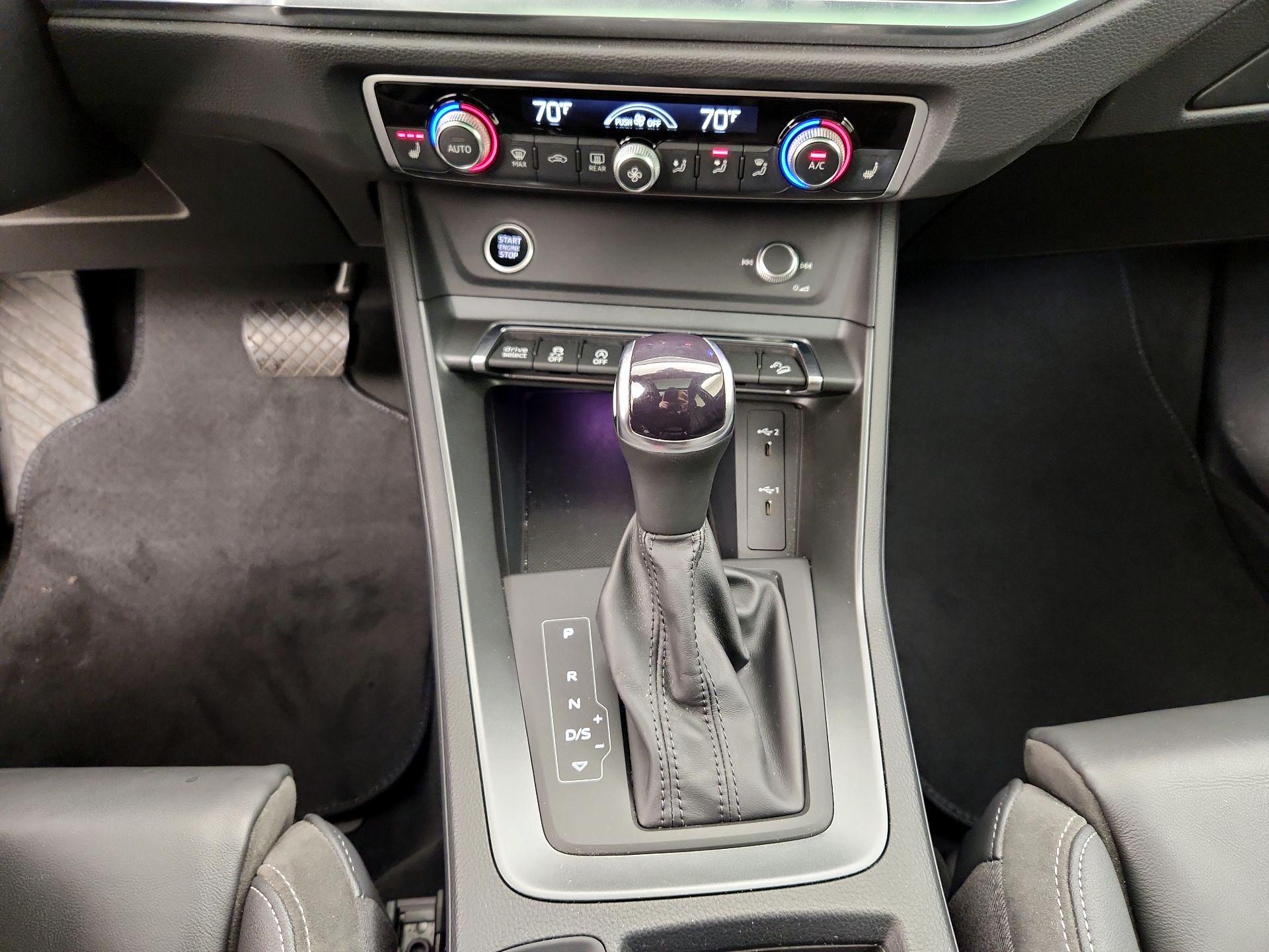 Thumbnail: 2022 Audi Q3 - 18