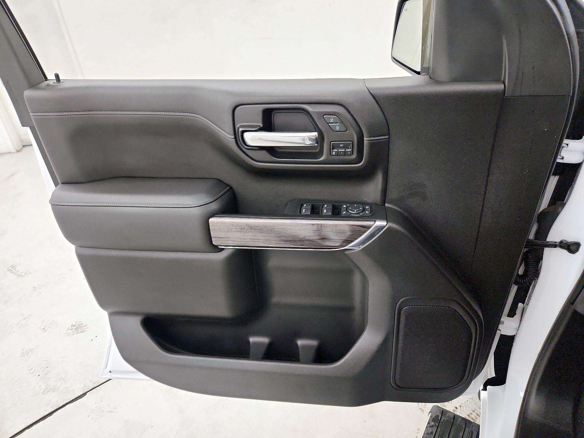 Thumbnail: 2021 Chevrolet Silverado 1500 - 12