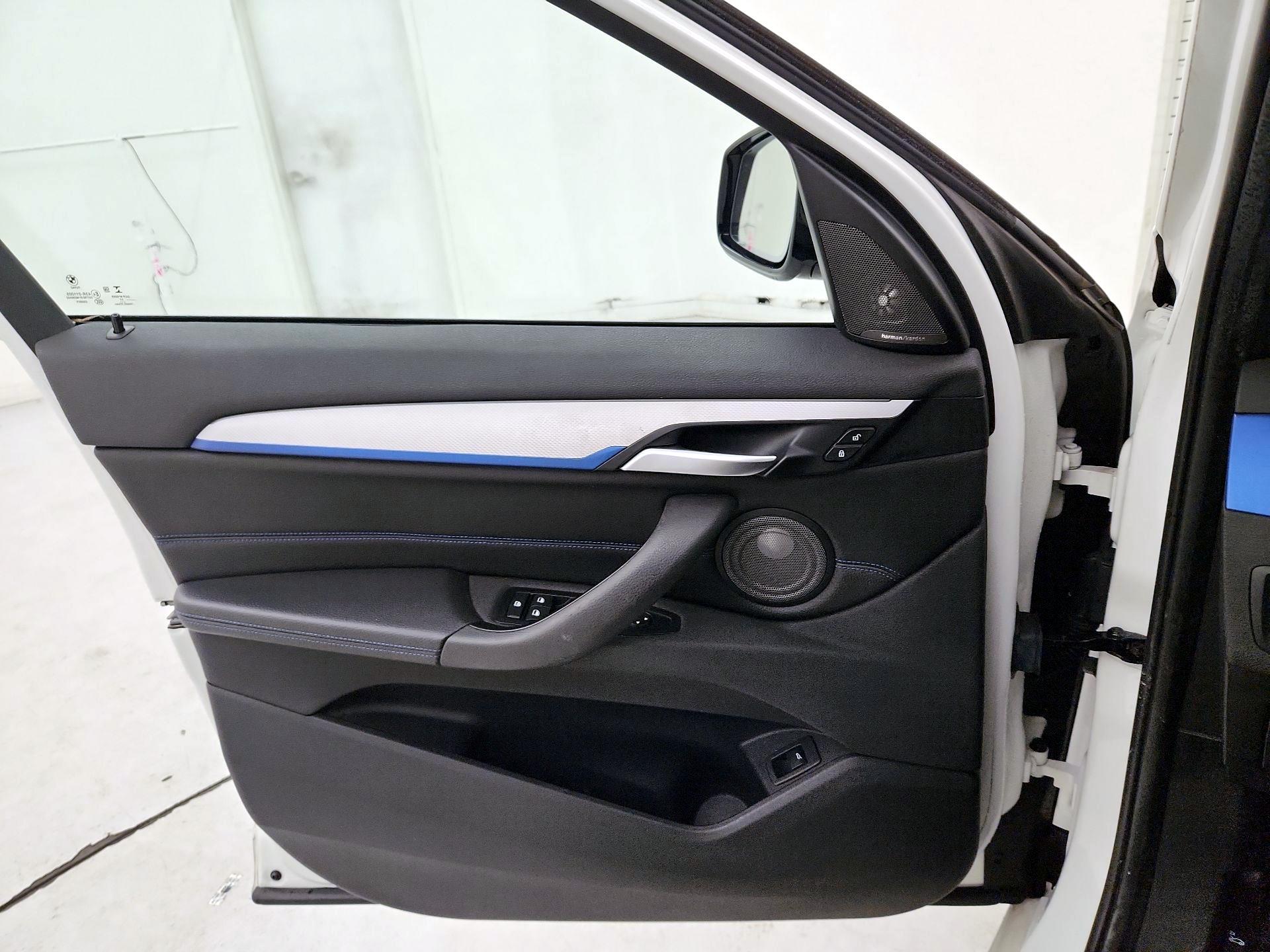 Thumbnail: 2017 BMW X1 - 12