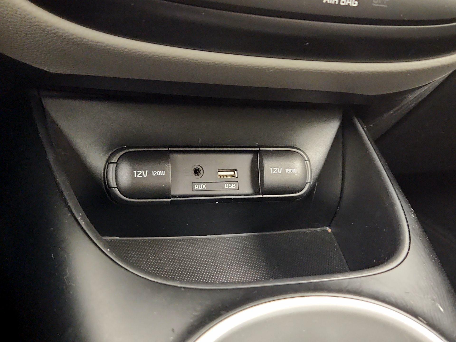 Thumbnail: 2019 Kia Soul - 18