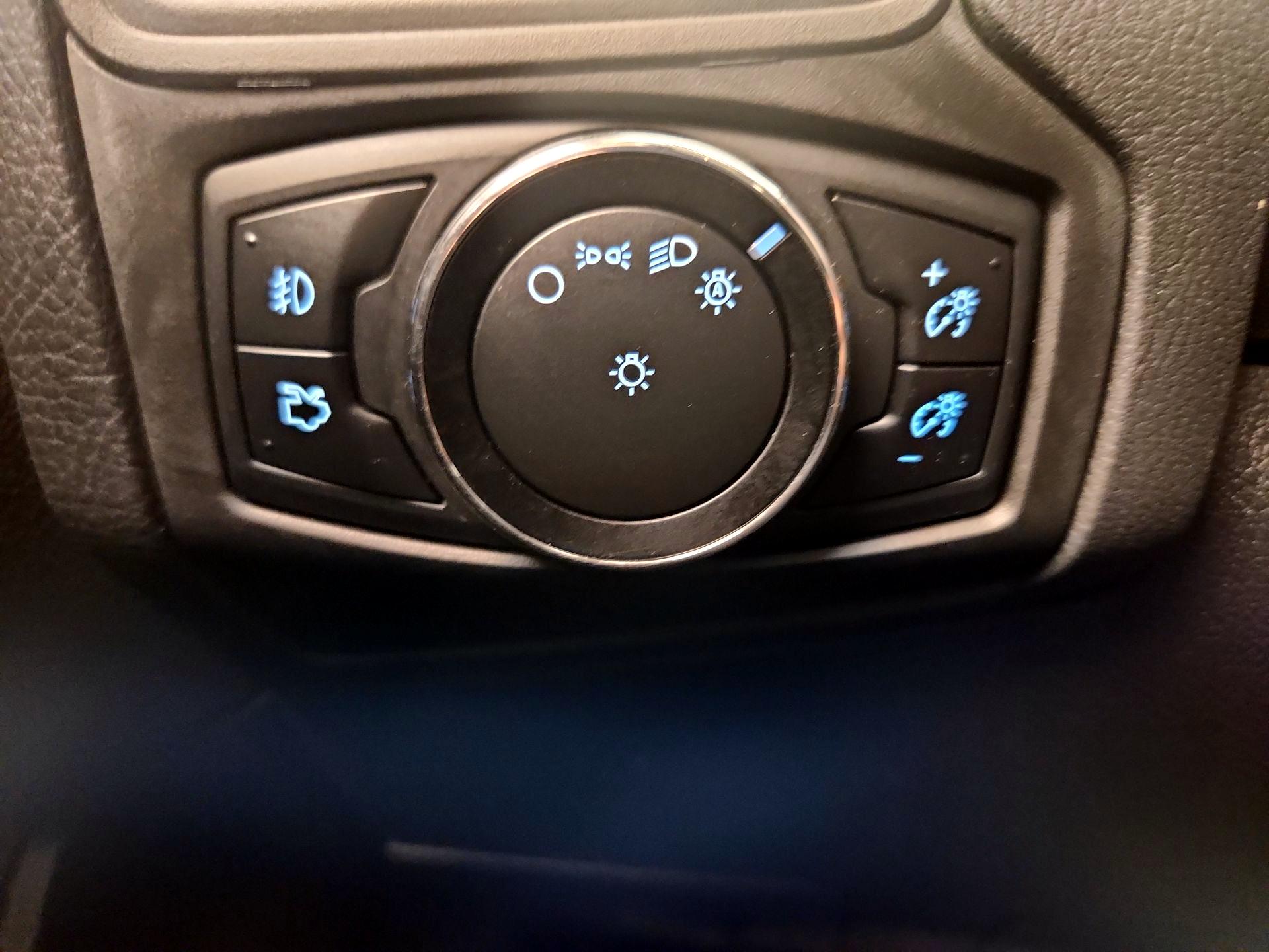 Thumbnail: 2014 Ford Focus - 13